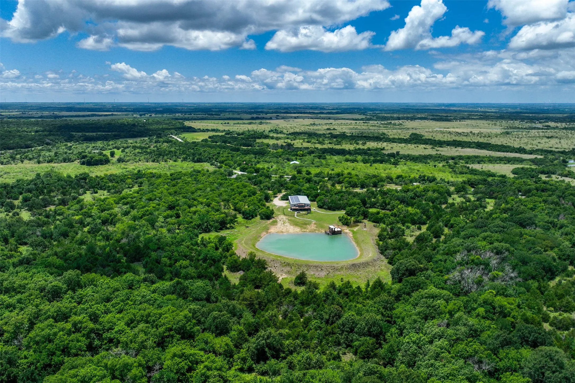 Farm For Sale in Hill County , 2129 HCR 3322 Loop, Hubbard, Texas 76648, 5 Bedroom, 6 Bathroom, Garage spaces, 3,000 Sqft, built in 2021, mls#21313710, Real Estate Agent in Hubbard, Homes For Sale in Hill county, Homes For Sale in Hubbard, Realtor in Hubbard Texas, Real Estate Brokerage Independent Realty Texas, Luminita Cordes Realtor