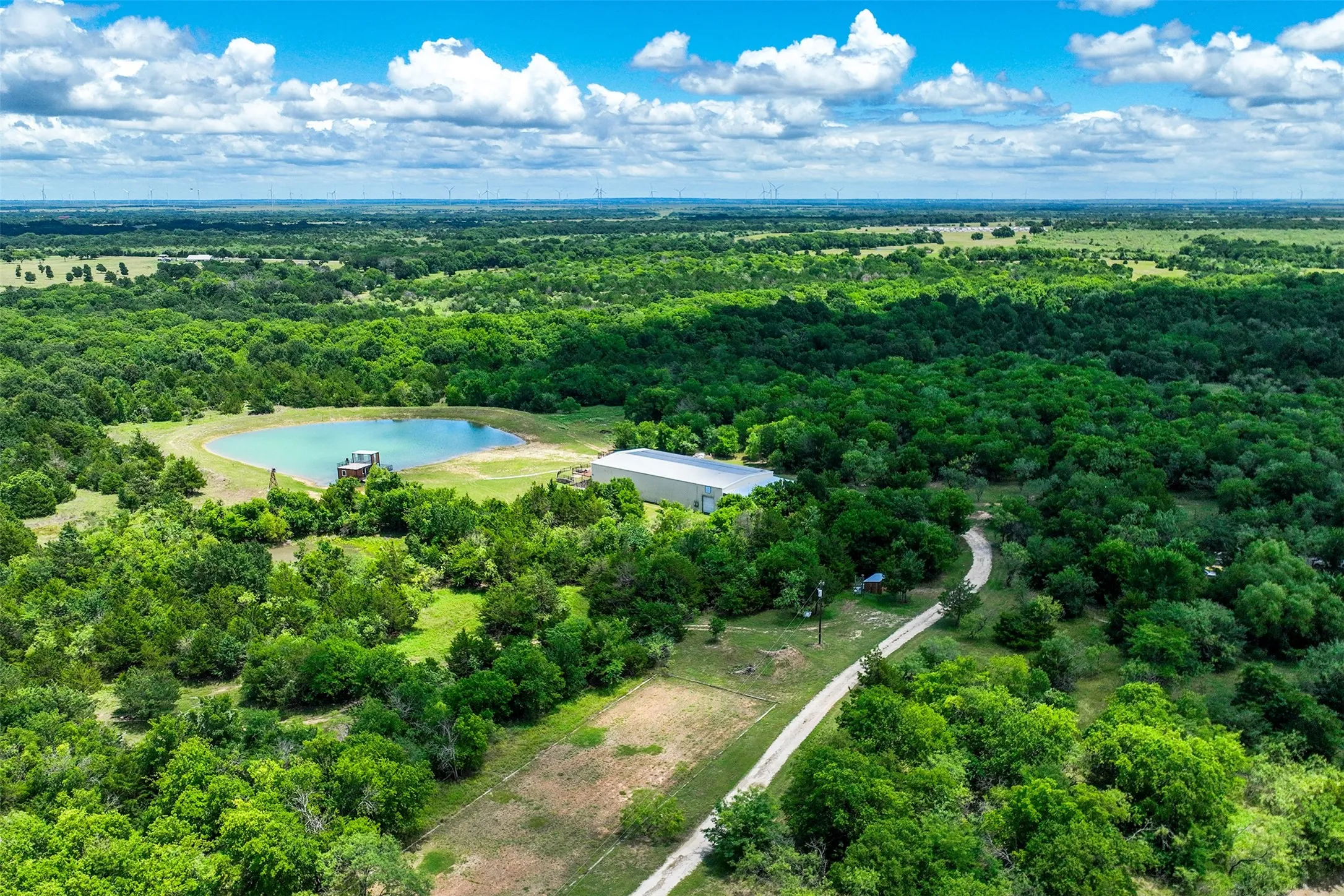 Farm For Sale in Hill County , 2129 HCR 3322 Loop, Hubbard, Texas 76648, 5 Bedroom, 6 Bathroom, Garage spaces, 3,000 Sqft, built in 2021, mls#21313710, Real Estate Agent in Hubbard, Homes For Sale in Hill county, Homes For Sale in Hubbard, Realtor in Hubbard Texas, Real Estate Brokerage Independent Realty Texas, Luminita Cordes Realtor