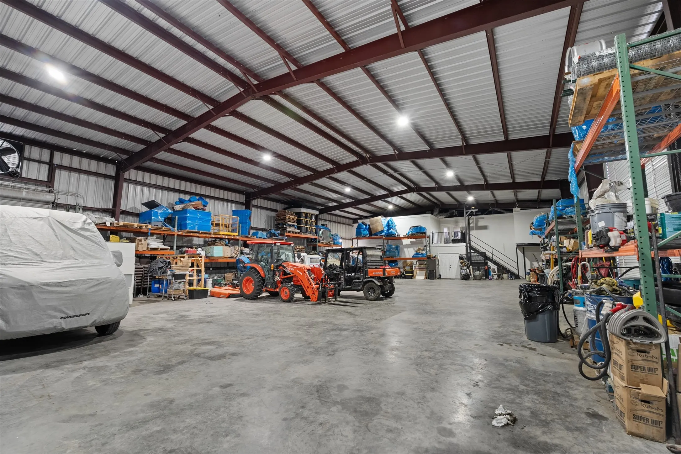  The huge 5,000+ sq ft workshop.
