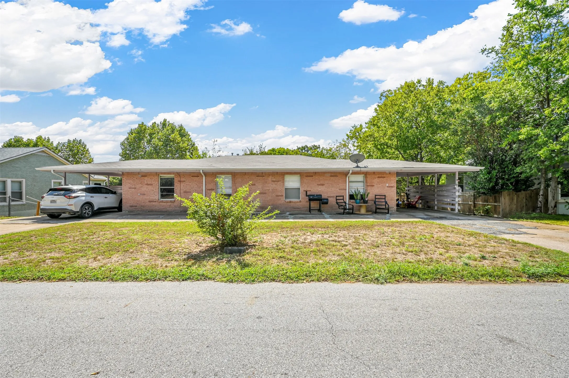 Quadruplex For Sale in Grayson County , 120 E Monterey Street, Denison, Texas 75021, 8 Bedroom, 4 Bathroom, Garage spaces, 0 Sqft, built in 1950, Price $385,000, mls#21325267, Real Estate Agent in Denison, Homes For Sale in Grayson county, Homes For Sale in Denison, Realtor in Denison Texas, Real Estate Brokerage Independent Realty Texas, Luminita Cordes Realtor