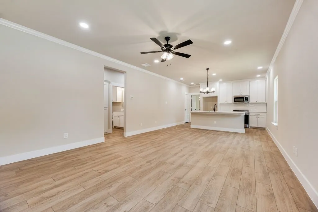 Single Family Residence For Sale in Ellis County , 602 N 7TH Street, Midlothian, Texas 76065, 3 Bedroom, 2 Bathroom, 2 Garage spaces, 1,287 Sqft, built in 2026, mls#21325759, Real Estate Agent in Midlothian, Homes For Sale in Ellis county, Homes For Sale in Midlothian, Realtor in Midlothian Texas, Real Estate Brokerage Independent Realty Texas, Luminita Cordes Realtor