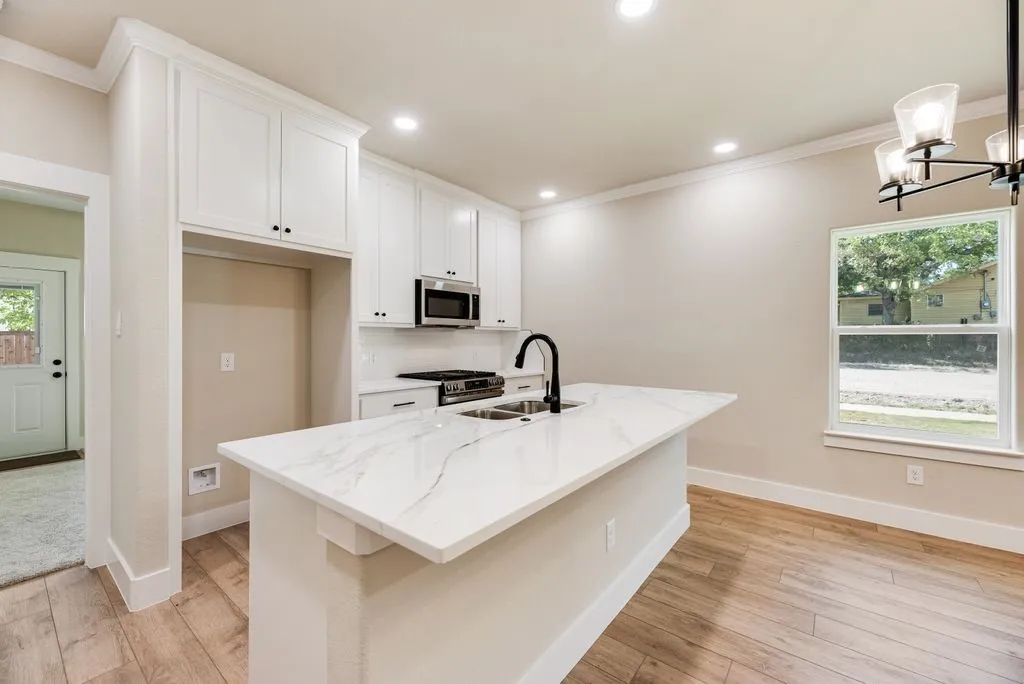 Single Family Residence For Sale in Ellis County , 602 N 7TH Street, Midlothian, Texas 76065, 3 Bedroom, 2 Bathroom, 2 Garage spaces, 1,287 Sqft, built in 2026, mls#21325759, Real Estate Agent in Midlothian, Homes For Sale in Ellis county, Homes For Sale in Midlothian, Realtor in Midlothian Texas, Real Estate Brokerage Independent Realty Texas, Luminita Cordes Realtor