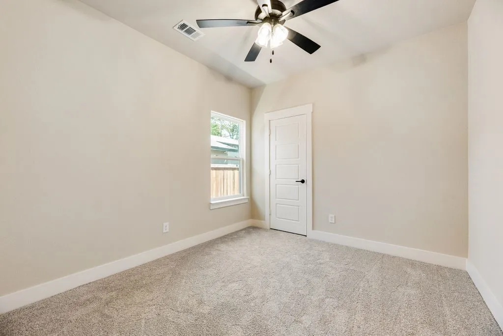 Single Family Residence For Sale in Ellis County , 602 N 7TH Street, Midlothian, Texas 76065, 3 Bedroom, 2 Bathroom, 2 Garage spaces, 1,287 Sqft, built in 2026, mls#21325759, Real Estate Agent in Midlothian, Homes For Sale in Ellis county, Homes For Sale in Midlothian, Realtor in Midlothian Texas, Real Estate Brokerage Independent Realty Texas, Luminita Cordes Realtor