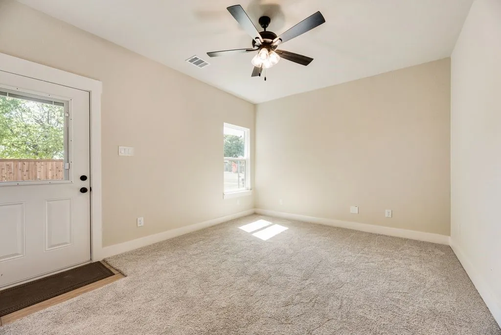 Single Family Residence For Sale in Ellis County , 602 N 7TH Street, Midlothian, Texas 76065, 3 Bedroom, 2 Bathroom, 2 Garage spaces, 1,287 Sqft, built in 2026, mls#21325759, Real Estate Agent in Midlothian, Homes For Sale in Ellis county, Homes For Sale in Midlothian, Realtor in Midlothian Texas, Real Estate Brokerage Independent Realty Texas, Luminita Cordes Realtor