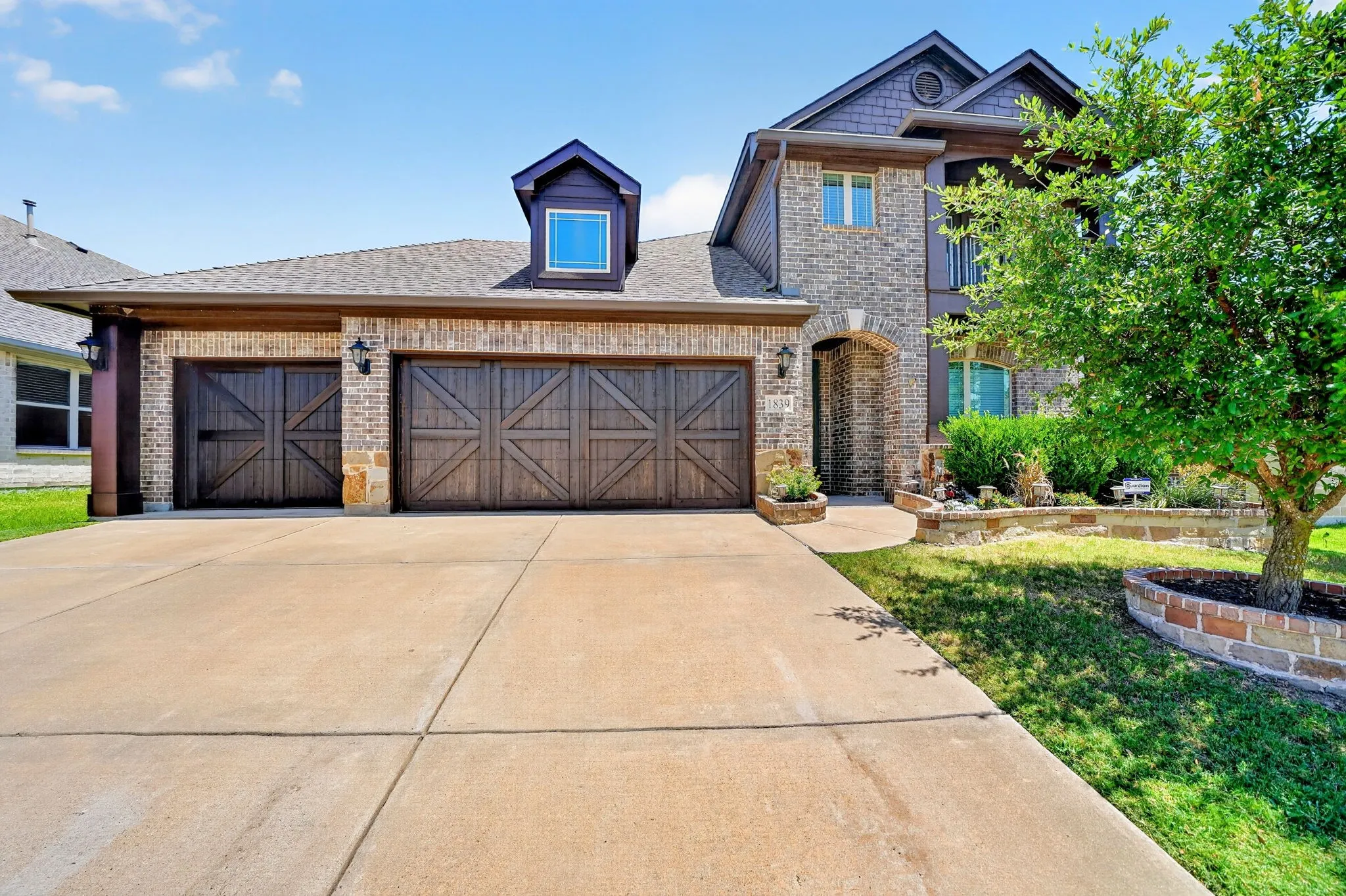Single Family Residence For Sale in Rockwall County , 1839 Tuscany Drive, Mclendon Chisholm, Texas 75032, 4 Bedroom, 3 Bathroom, 3 Garage spaces, 3,041 Sqft, built in 2019, mls#21325749, Real Estate Agent in Mclendon Chisholm, Homes For Sale in Rockwall county, Homes For Sale in Mclendon Chisholm, Realtor in Mclendon Chisholm Texas, Real Estate Brokerage Independent Realty Texas, Luminita Cordes Realtor