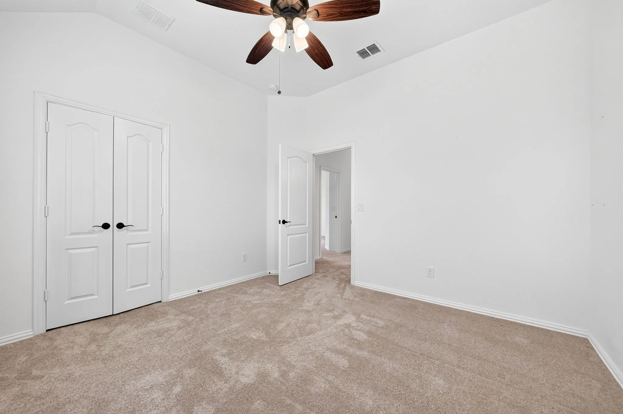 Single Family Residence For Sale in Rockwall County , 1839 Tuscany Drive, Mclendon Chisholm, Texas 75032, 4 Bedroom, 3 Bathroom, 3 Garage spaces, 3,041 Sqft, built in 2019, mls#21325749, Real Estate Agent in Mclendon Chisholm, Homes For Sale in Rockwall county, Homes For Sale in Mclendon Chisholm, Realtor in Mclendon Chisholm Texas, Real Estate Brokerage Independent Realty Texas, Luminita Cordes Realtor