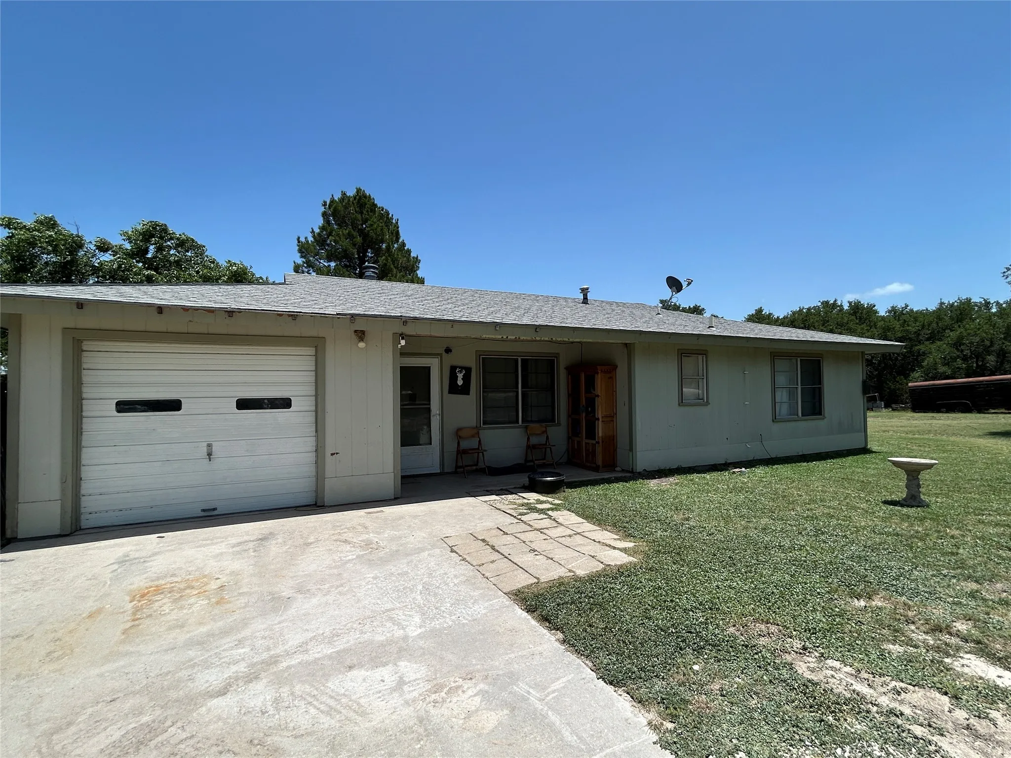 Single Family Residence For Sale in Mills County , 68 County Road 517, Goldthwaite, Texas 76844, 2 Bedroom, 2 Bathroom, 1 Garage spaces, 1,174 Sqft, built in 1970, mls#21324533, Real Estate Agent in Goldthwaite, Homes For Sale in Mills county, Homes For Sale in Goldthwaite, Realtor in Goldthwaite Texas, Real Estate Brokerage Independent Realty Texas, Luminita Cordes Realtor