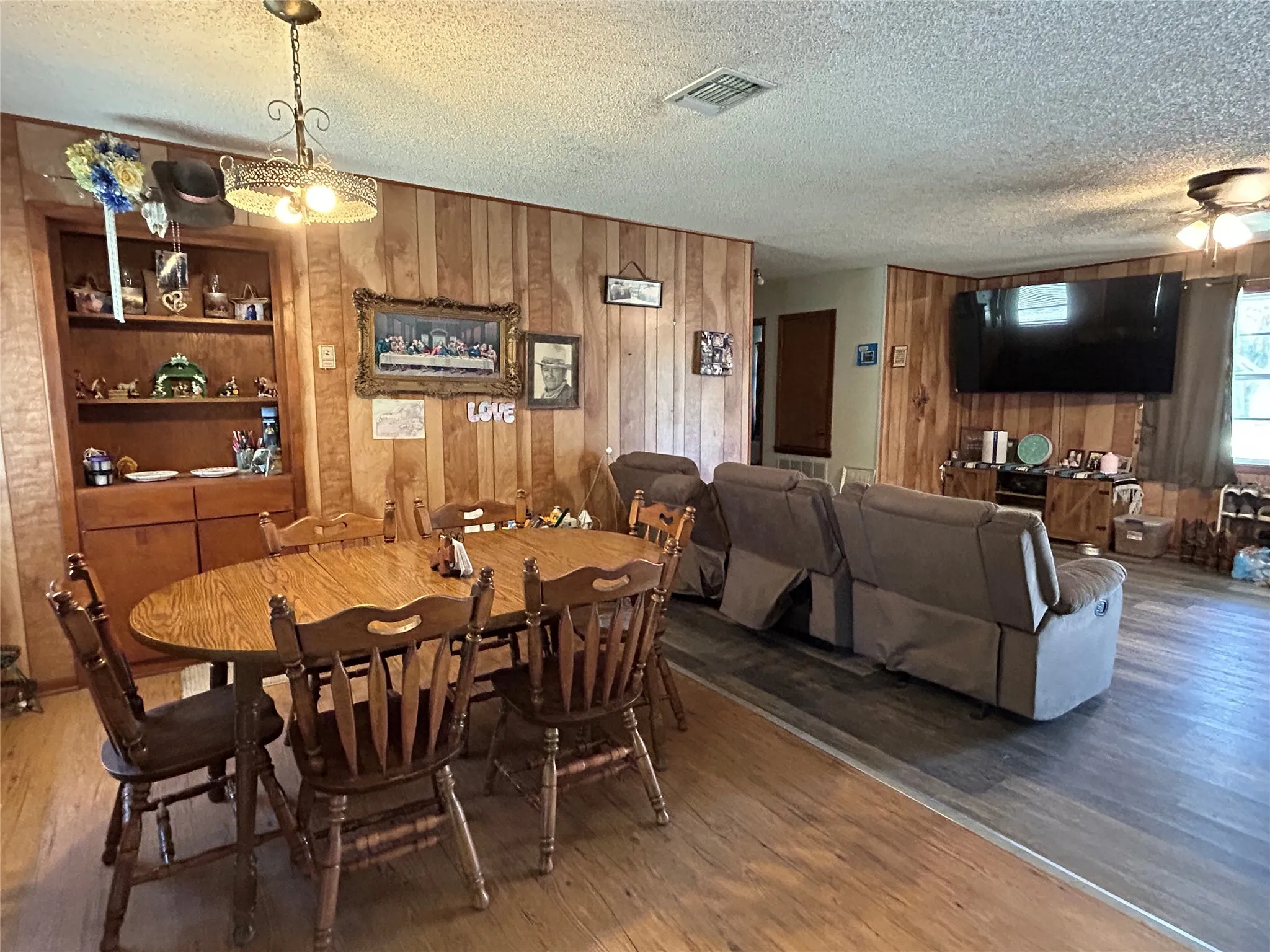 Single Family Residence For Sale in Mills County , 68 County Road 517, Goldthwaite, Texas 76844, 2 Bedroom, 2 Bathroom, 1 Garage spaces, 1,174 Sqft, built in 1970, mls#21324533, Real Estate Agent in Goldthwaite, Homes For Sale in Mills county, Homes For Sale in Goldthwaite, Realtor in Goldthwaite Texas, Real Estate Brokerage Independent Realty Texas, Luminita Cordes Realtor