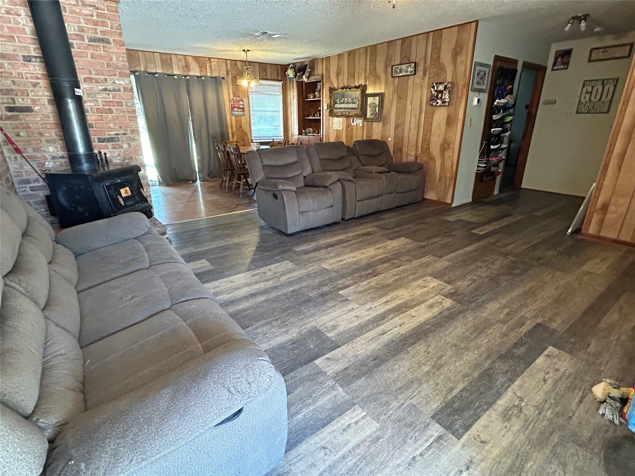 Single Family Residence For Sale in Mills County , 68 County Road 517, Goldthwaite, Texas 76844, 2 Bedroom, 2 Bathroom, 1 Garage spaces, 1,174 Sqft, built in 1970, mls#21324533, Real Estate Agent in Goldthwaite, Homes For Sale in Mills county, Homes For Sale in Goldthwaite, Realtor in Goldthwaite Texas, Real Estate Brokerage Independent Realty Texas, Luminita Cordes Realtor