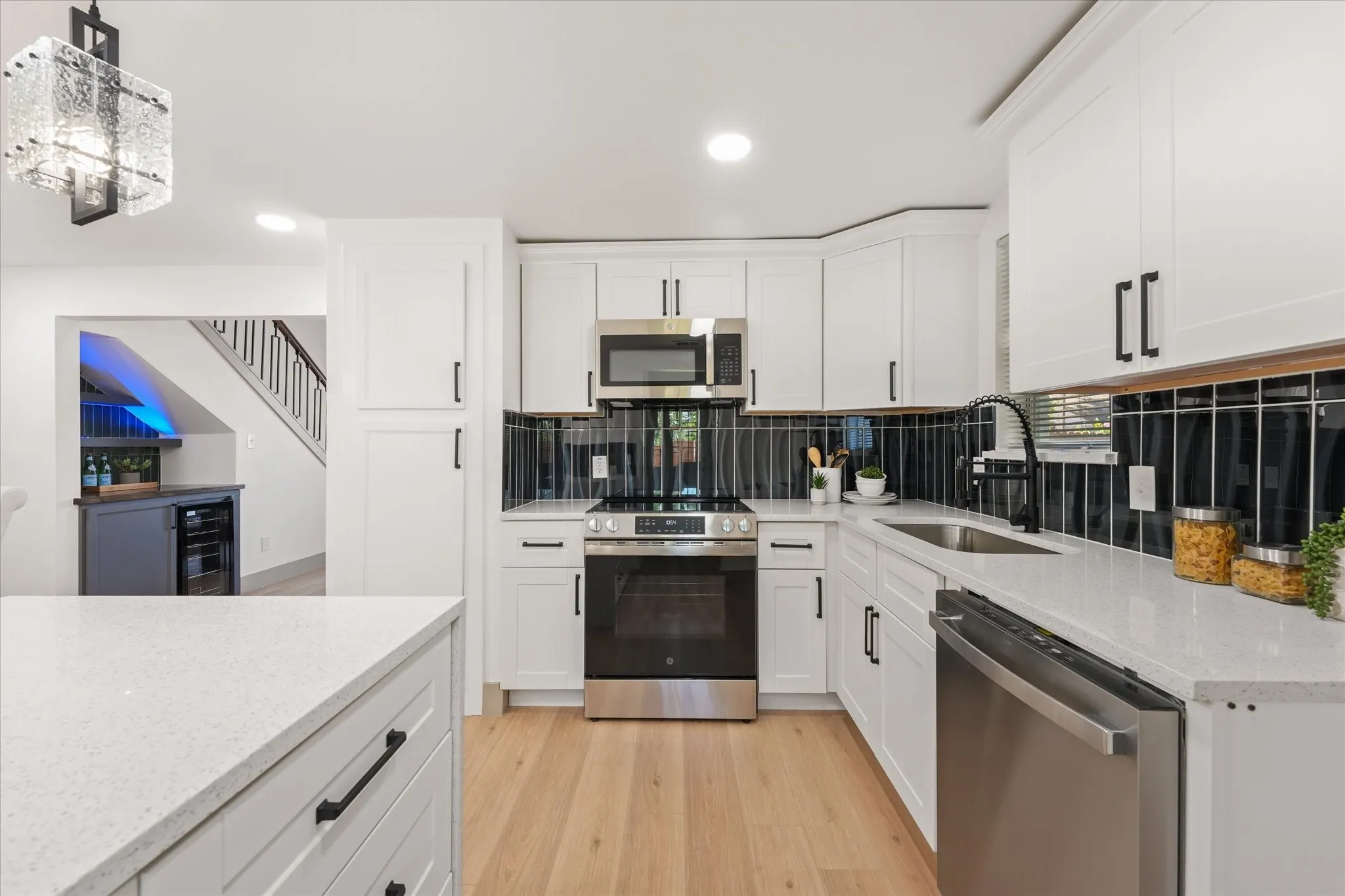 Single Family Residence For Sale in Dallas County , 204 Briarglen Drive, Cedar Hill, Texas 75104, 4 Bedroom, 3 Bathroom, 2 Garage spaces, 2,088 Sqft, built in 1994, mls#21325793, Real Estate Agent in Cedar Hill, Homes For Sale in Dallas county, Homes For Sale in Cedar Hill, Realtor in Cedar Hill Texas, Real Estate Brokerage Independent Realty Texas, Luminita Cordes Realtor