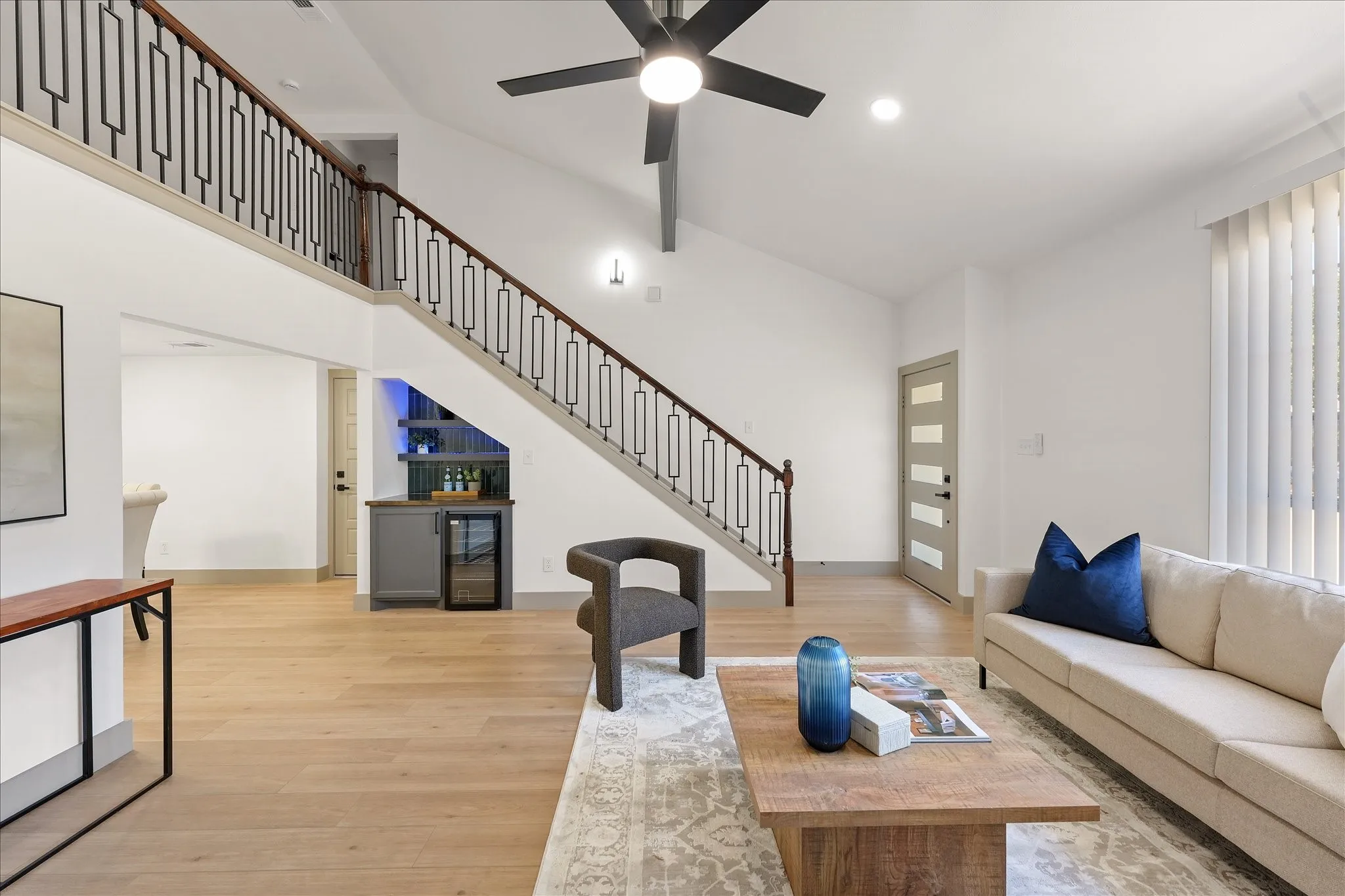 Single Family Residence For Sale in Dallas County , 204 Briarglen Drive, Cedar Hill, Texas 75104, 4 Bedroom, 3 Bathroom, 2 Garage spaces, 2,088 Sqft, built in 1994, mls#21325793, Real Estate Agent in Cedar Hill, Homes For Sale in Dallas county, Homes For Sale in Cedar Hill, Realtor in Cedar Hill Texas, Real Estate Brokerage Independent Realty Texas, Luminita Cordes Realtor