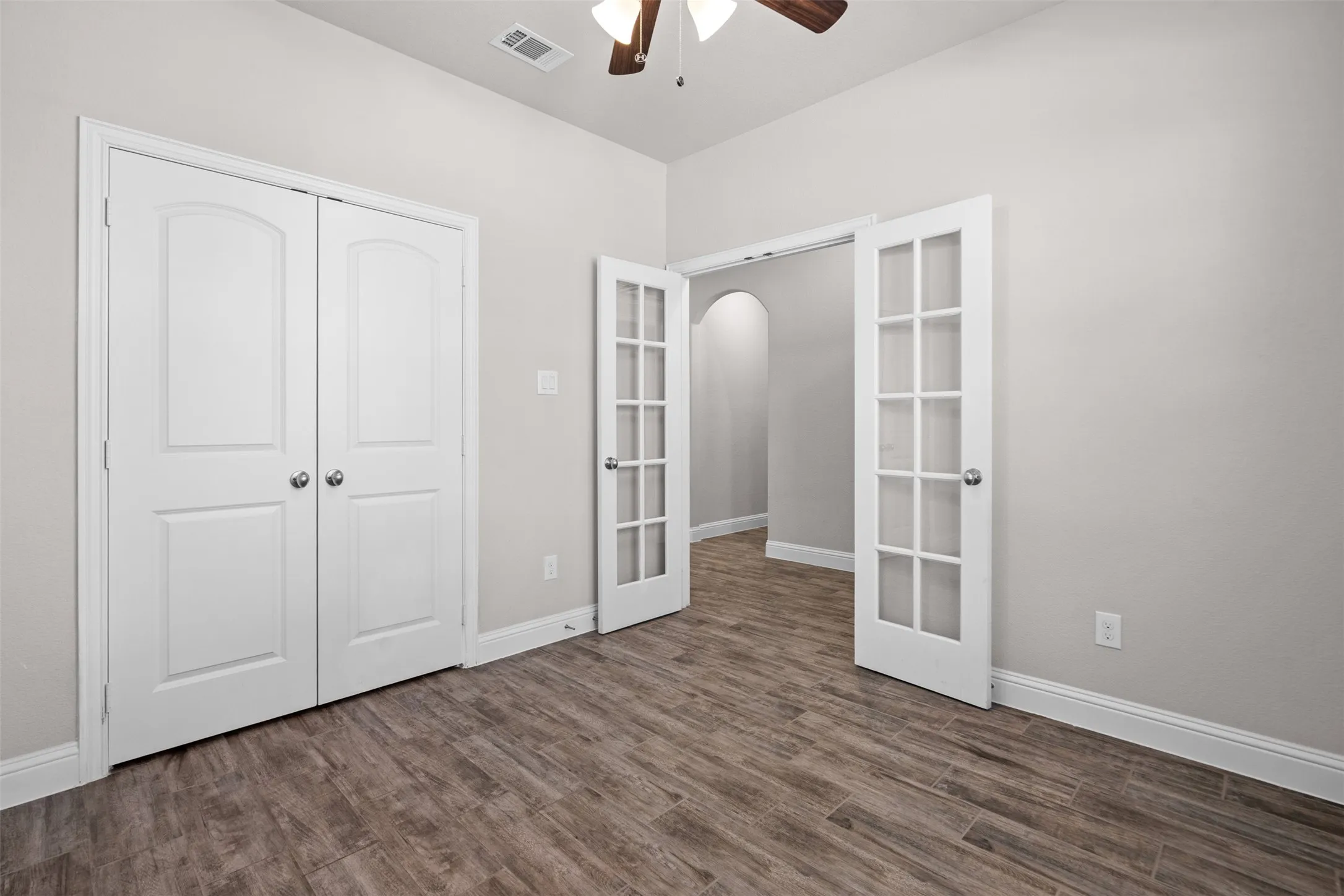 Single Family Residence For Sale in Ellis County , 119 Happy Lane, Red Oak, Texas 75154, 4 Bedroom, 2 Bathroom, 2 Garage spaces, 2,152 Sqft, built in 2019, mls#21321796, Real Estate Agent in Red Oak, Homes For Sale in Ellis county, Homes For Sale in Red Oak, Realtor in Red Oak Texas, Real Estate Brokerage Independent Realty Texas, Luminita Cordes Realtor
