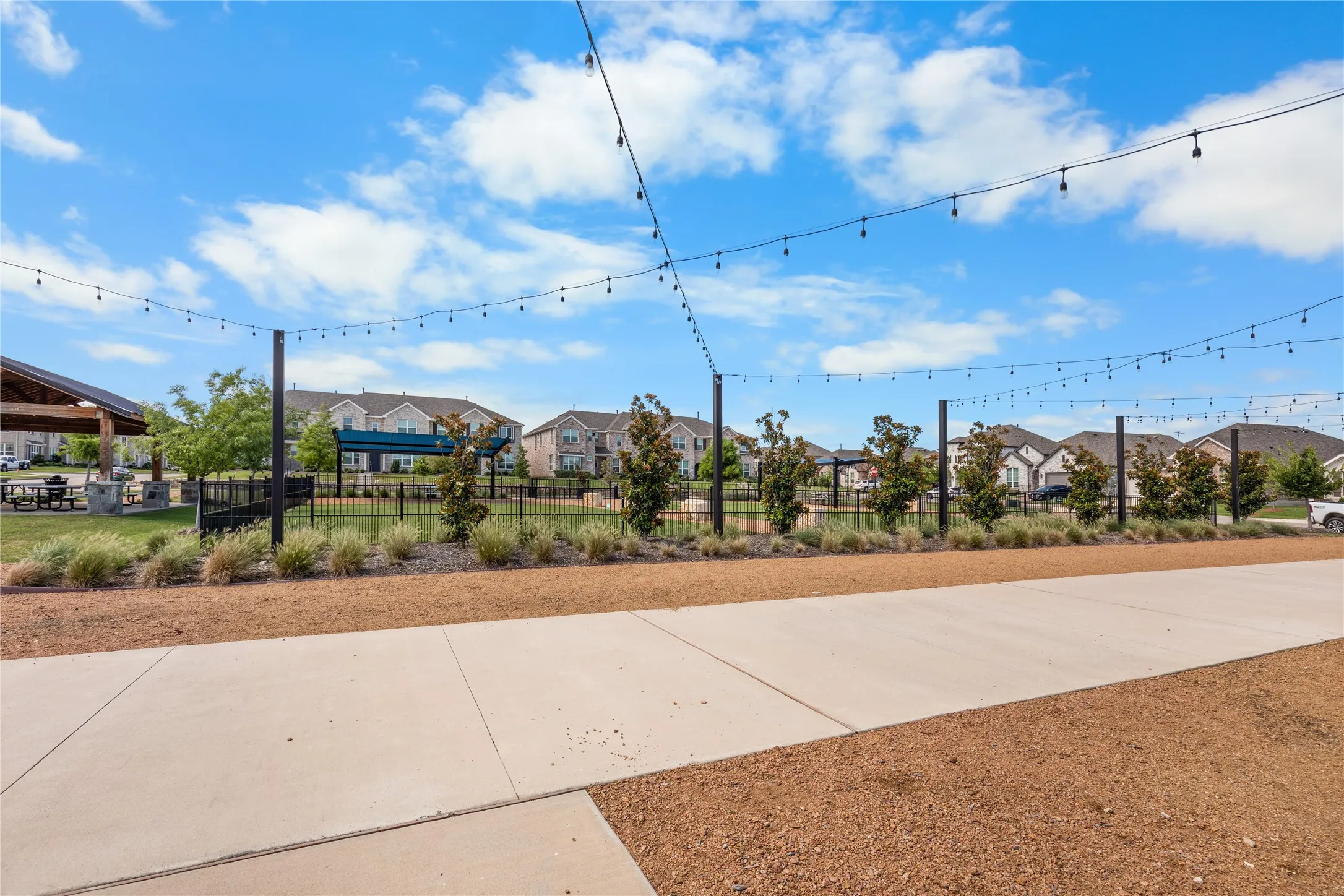 Single Family Residence For Sale in Grayson County , 3809 Cherry Hills Drive, Sherman, Texas 75090, 2 Bedroom, 2 Bathroom, 2 Garage spaces, 1,450 Sqft, built in 2023, mls#21325769, Real Estate Agent in Sherman, Homes For Sale in Grayson county, Homes For Sale in Sherman, Realtor in Sherman Texas, Real Estate Brokerage Independent Realty Texas, Luminita Cordes Realtor