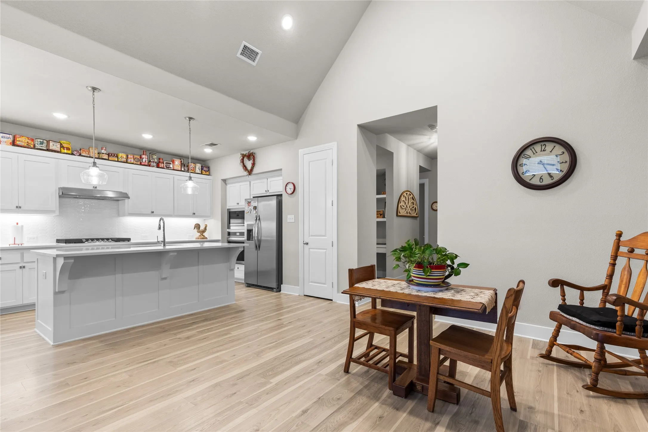 Single Family Residence For Sale in Grayson County , 3809 Cherry Hills Drive, Sherman, Texas 75090, 2 Bedroom, 2 Bathroom, 2 Garage spaces, 1,450 Sqft, built in 2023, mls#21325769, Real Estate Agent in Sherman, Homes For Sale in Grayson county, Homes For Sale in Sherman, Realtor in Sherman Texas, Real Estate Brokerage Independent Realty Texas, Luminita Cordes Realtor