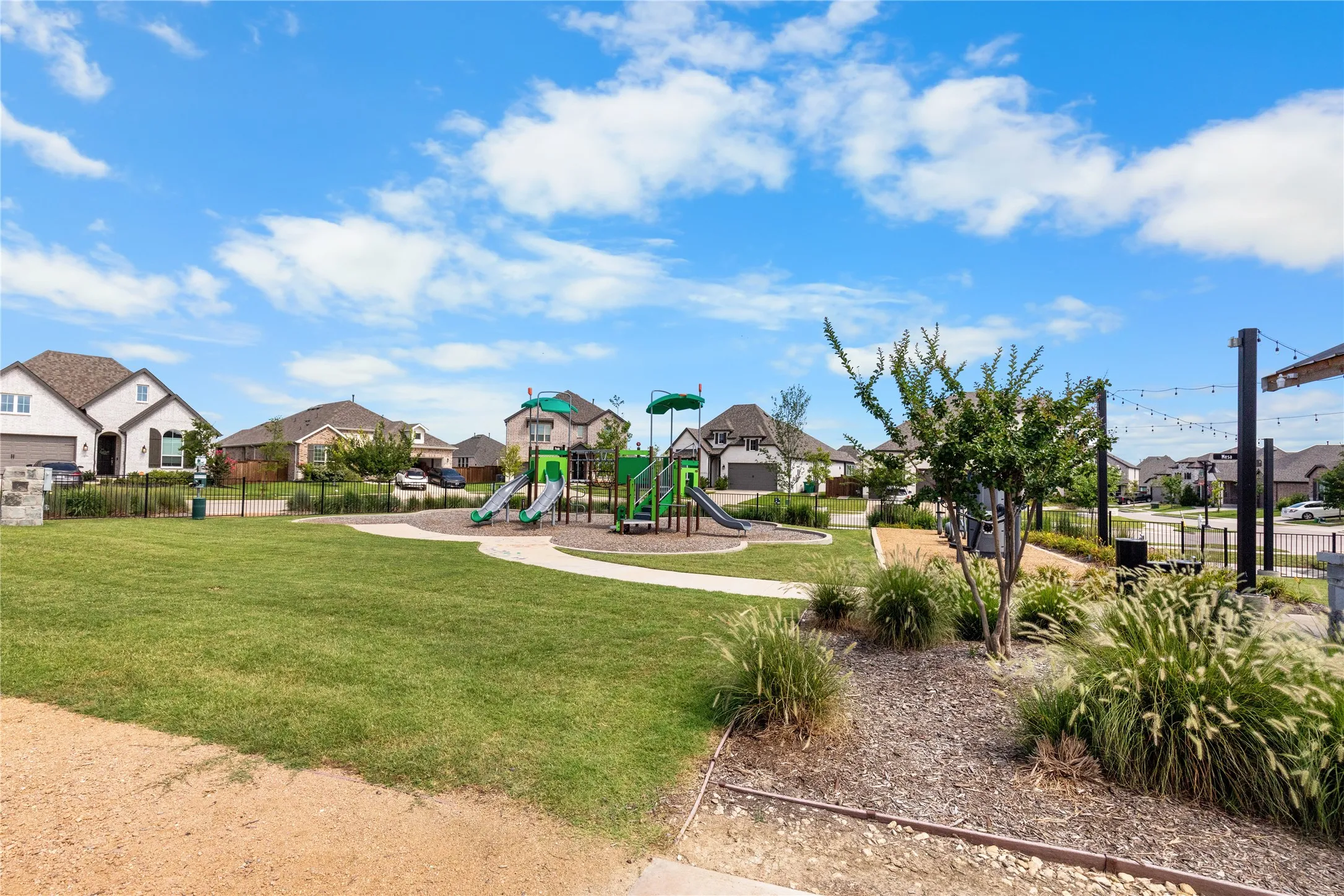 Single Family Residence For Sale in Grayson County , 3809 Cherry Hills Drive, Sherman, Texas 75090, 2 Bedroom, 2 Bathroom, 2 Garage spaces, 1,450 Sqft, built in 2023, mls#21325769, Real Estate Agent in Sherman, Homes For Sale in Grayson county, Homes For Sale in Sherman, Realtor in Sherman Texas, Real Estate Brokerage Independent Realty Texas, Luminita Cordes Realtor
