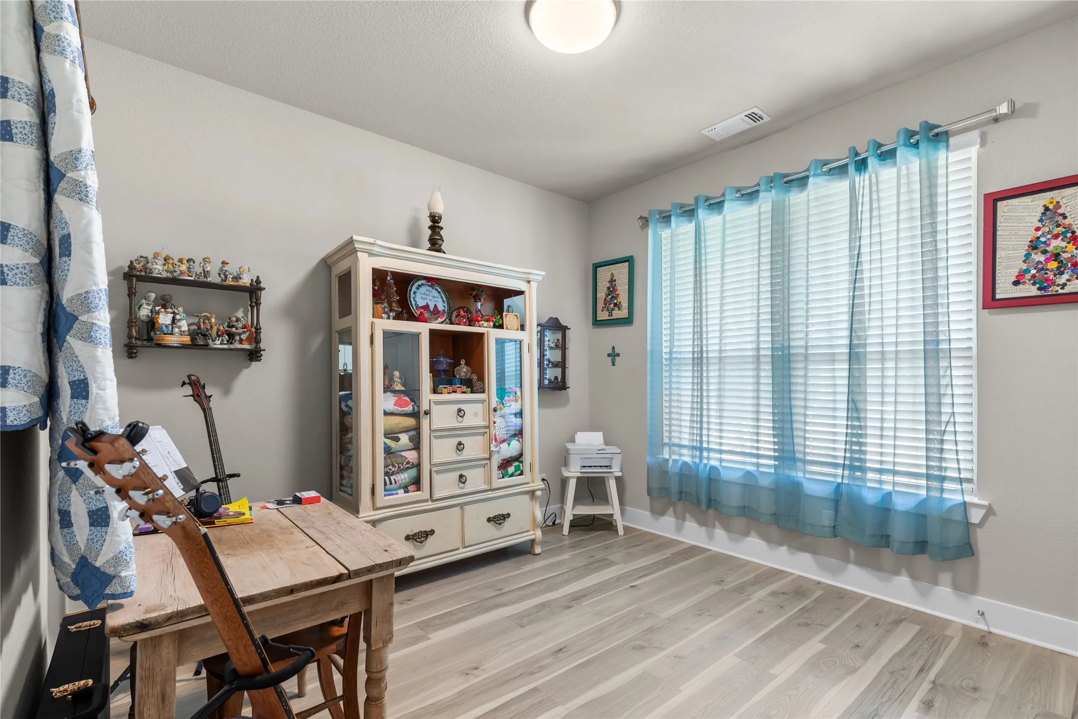 Single Family Residence For Sale in Grayson County , 3809 Cherry Hills Drive, Sherman, Texas 75090, 2 Bedroom, 2 Bathroom, 2 Garage spaces, 1,450 Sqft, built in 2023, mls#21325769, Real Estate Agent in Sherman, Homes For Sale in Grayson county, Homes For Sale in Sherman, Realtor in Sherman Texas, Real Estate Brokerage Independent Realty Texas, Luminita Cordes Realtor