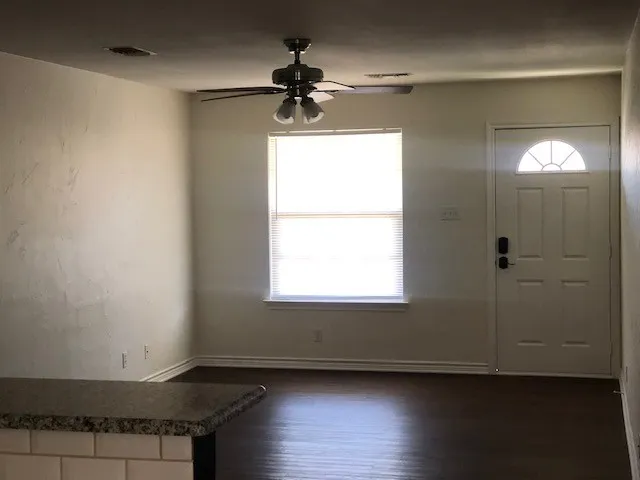 Single Family Residence For Rent in Grayson County , 107 Church Street, Whitesboro, Texas 76273, 3 Bedroom, 2 Bathroom, Garage spaces, 1,225 Sqft, built in 2002, Price $1,850, mls#21325797, Real Estate Agent in Whitesboro, Homes For Rent in Grayson county, Homes For Rent in Whitesboro, Realtor in Whitesboro Texas, Real Estate Brokerage Independent Realty Texas, Luminita Cordes Realtor