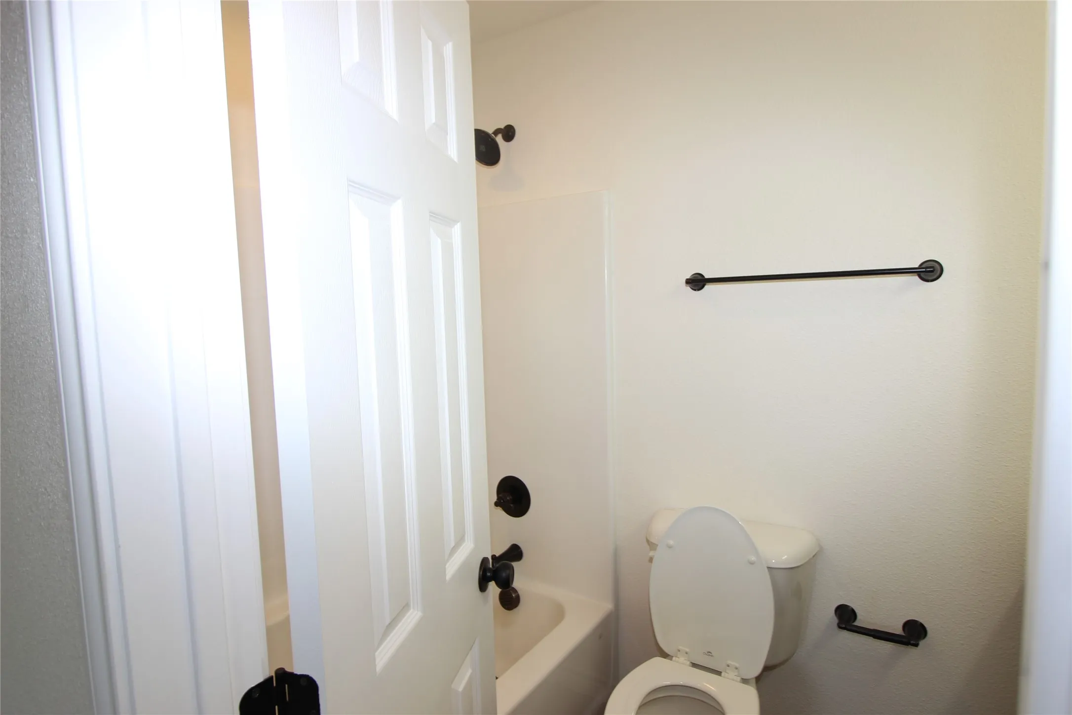 Single Family Residence For Rent in Grayson County , 104 Boston Street, Whitesboro, Texas 76273, 3 Bedroom, 2 Bathroom, Garage spaces, 1,221 Sqft, built in 2019, mls#21325812, Real Estate Agent in Whitesboro, Homes For Rent in Grayson county, Homes For Rent in Whitesboro, Realtor in Whitesboro Texas, Real Estate Brokerage Independent Realty Texas, Luminita Cordes Realtor