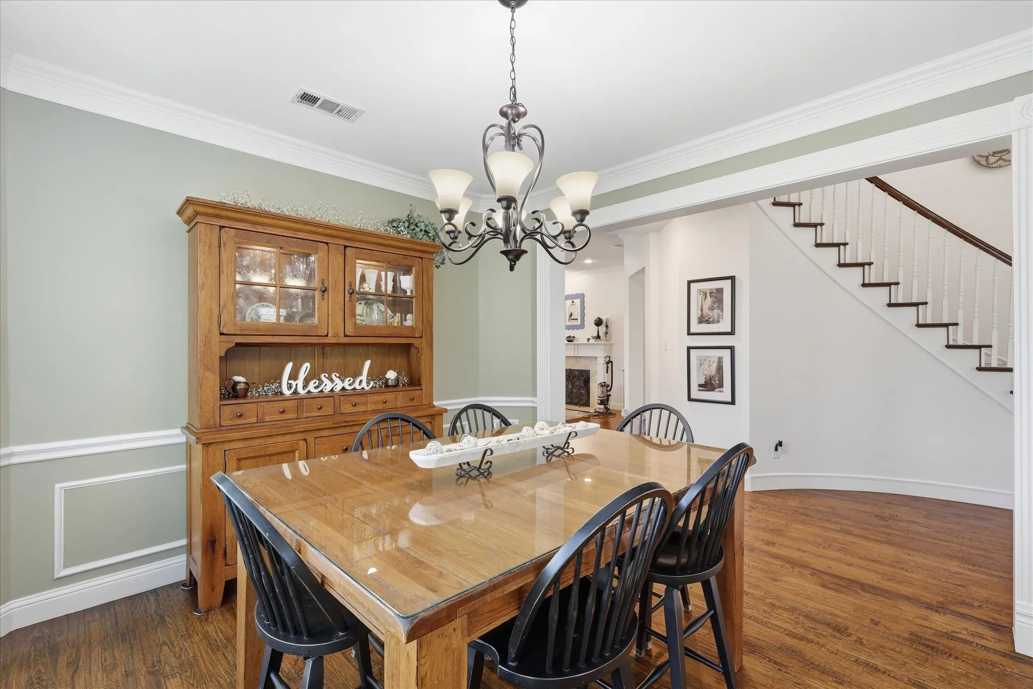 Single Family Residence For Sale in Tarrant County , 1309 Shropshire Court, Keller, Texas 76248, 5 Bedroom, 4 Bathroom, 4 Garage spaces, 4,167 Sqft, built in 2001, mls#21320089, Real Estate Agent in Keller, Homes For Sale in Tarrant county, Homes For Sale in Keller, Realtor in Keller Texas, Real Estate Brokerage Independent Realty Texas, Luminita Cordes Realtor