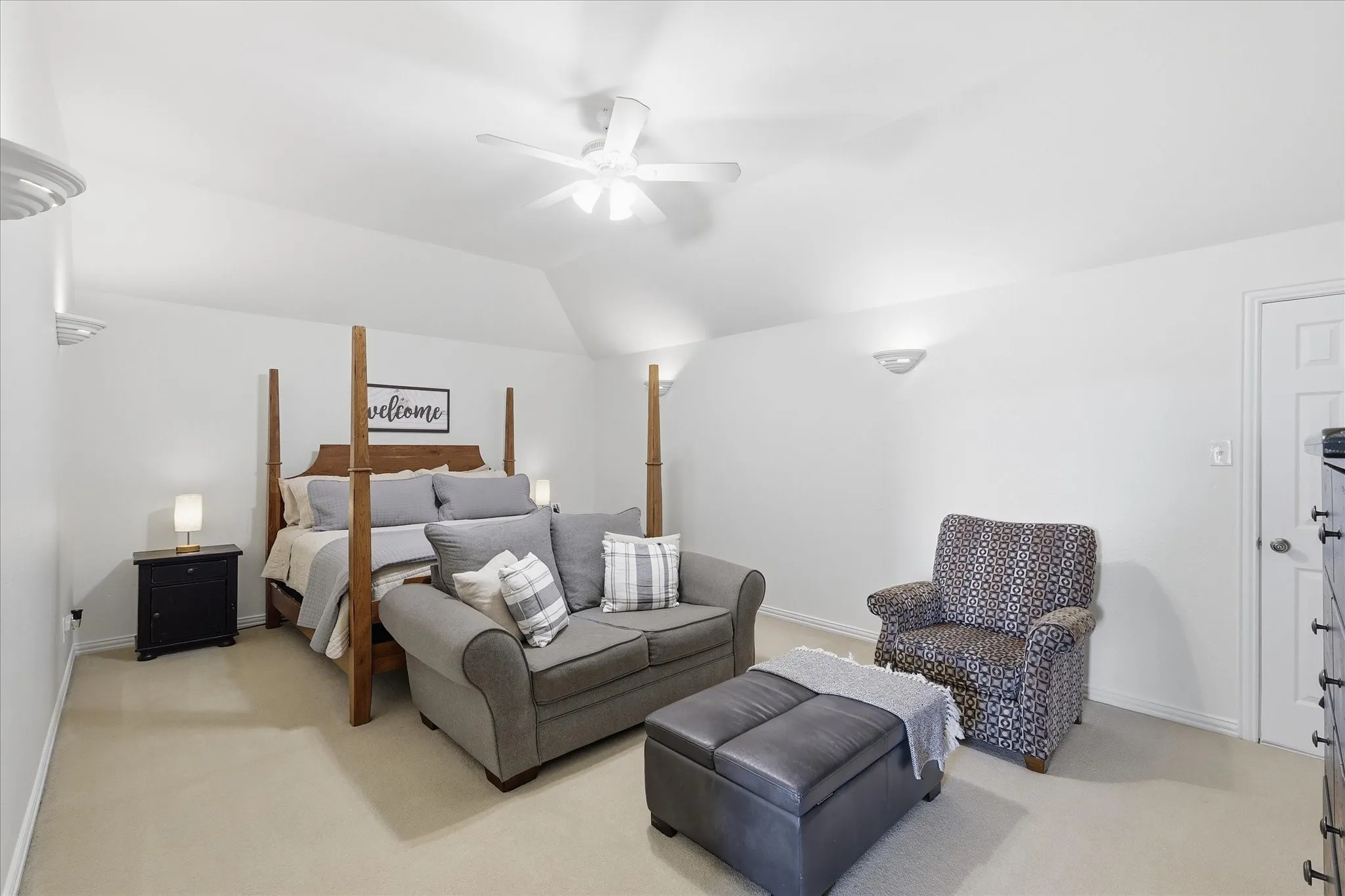 Single Family Residence For Sale in Tarrant County , 1309 Shropshire Court, Keller, Texas 76248, 5 Bedroom, 4 Bathroom, 4 Garage spaces, 4,167 Sqft, built in 2001, mls#21320089, Real Estate Agent in Keller, Homes For Sale in Tarrant county, Homes For Sale in Keller, Realtor in Keller Texas, Real Estate Brokerage Independent Realty Texas, Luminita Cordes Realtor