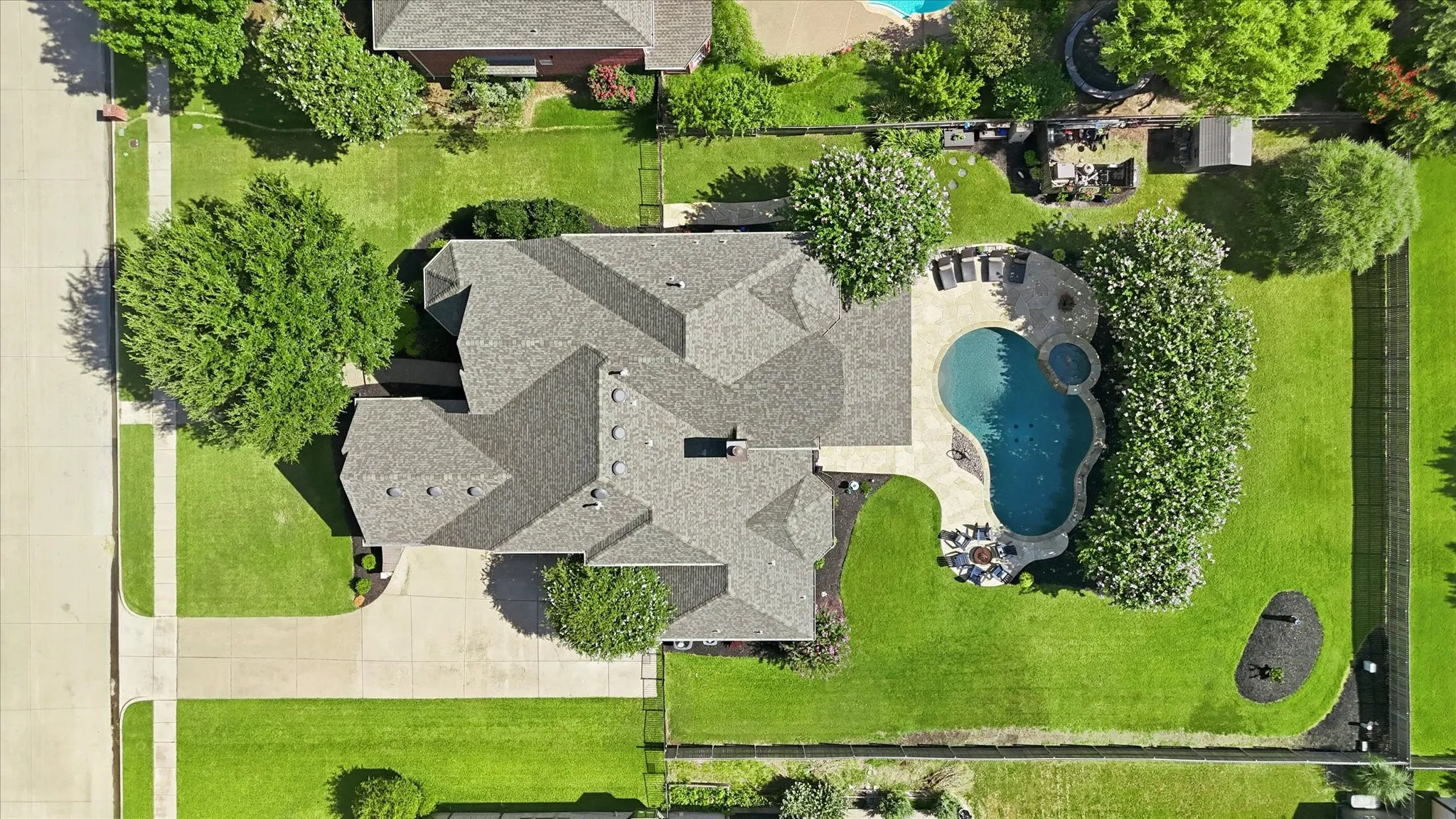Single Family Residence For Sale in Tarrant County , 1309 Shropshire Court, Keller, Texas 76248, 5 Bedroom, 4 Bathroom, 4 Garage spaces, 4,167 Sqft, built in 2001, mls#21320089, Real Estate Agent in Keller, Homes For Sale in Tarrant county, Homes For Sale in Keller, Realtor in Keller Texas, Real Estate Brokerage Independent Realty Texas, Luminita Cordes Realtor