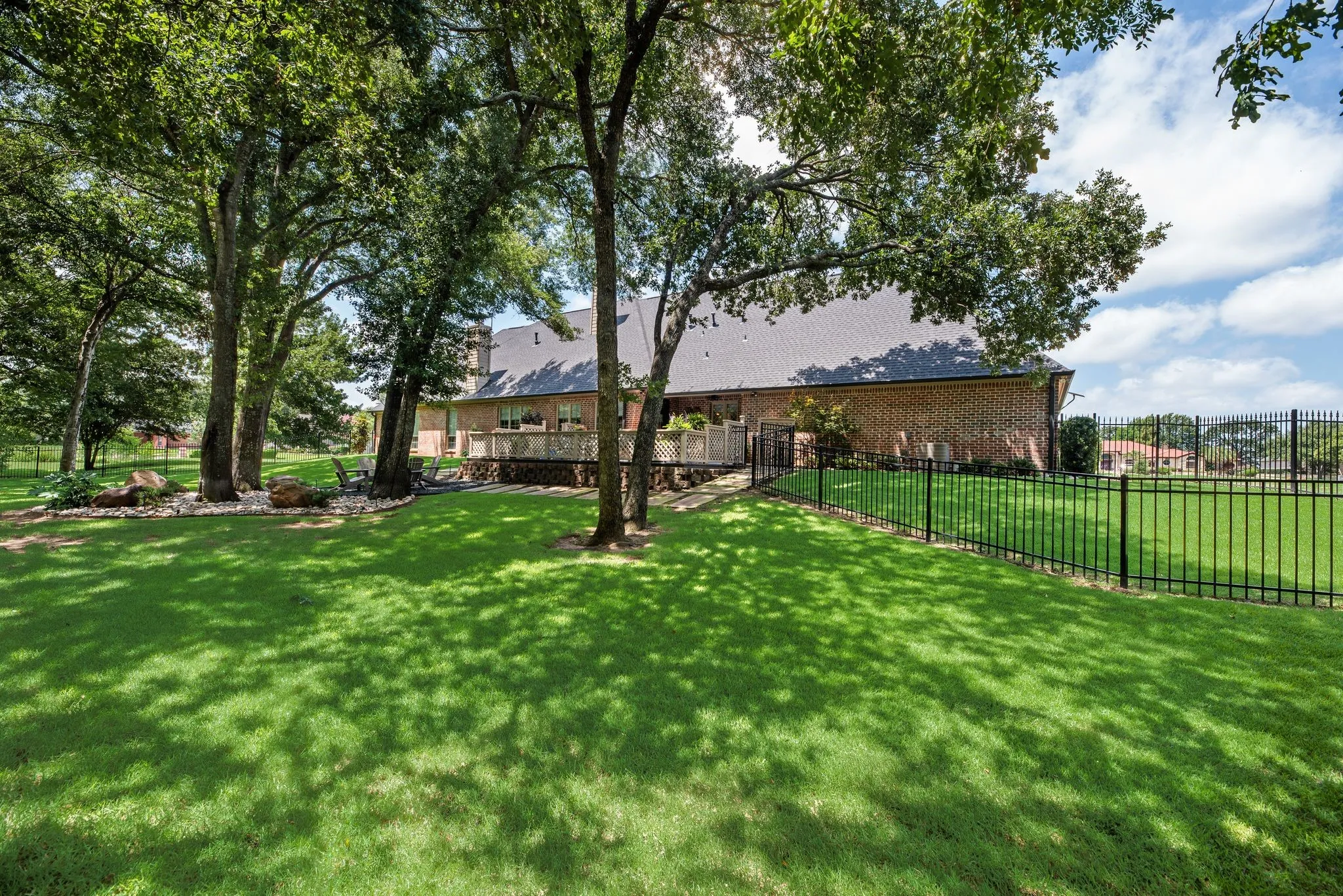 Single Family Residence For Sale in Navarro County , 2000 Scott Place, Corsicana, Texas 75110, 4 Bedrooms, 4 Bathrooms, 2 Garage spaces, 3,354 Sqft, built in 2004, Price $849,500, mls#21325655, Real Estate Agent in Corsicana, Homes For Sale in Navarro county, Homes For Sale in Corsicana, Realtor in Corsicana Texas, Real Estate Brokerage Independent Realty Texas, Luminita Cordes Realtor
