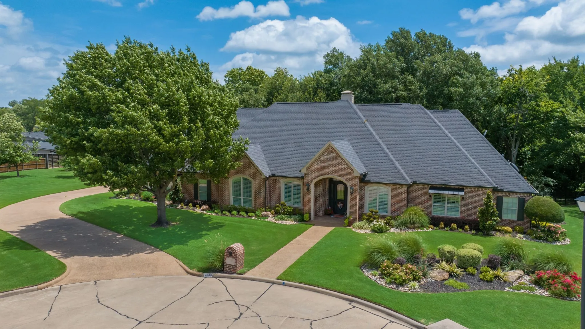 Single Family Residence For Sale in Navarro County , 2000 Scott Place, Corsicana, Texas 75110, 4 Bedrooms, 4 Bathrooms, 2 Garage spaces, 3,354 Sqft, built in 2004, Price $849,500, mls#21325655, Real Estate Agent in Corsicana, Homes For Sale in Navarro county, Homes For Sale in Corsicana, Realtor in Corsicana Texas, Real Estate Brokerage Independent Realty Texas, Luminita Cordes Realtor