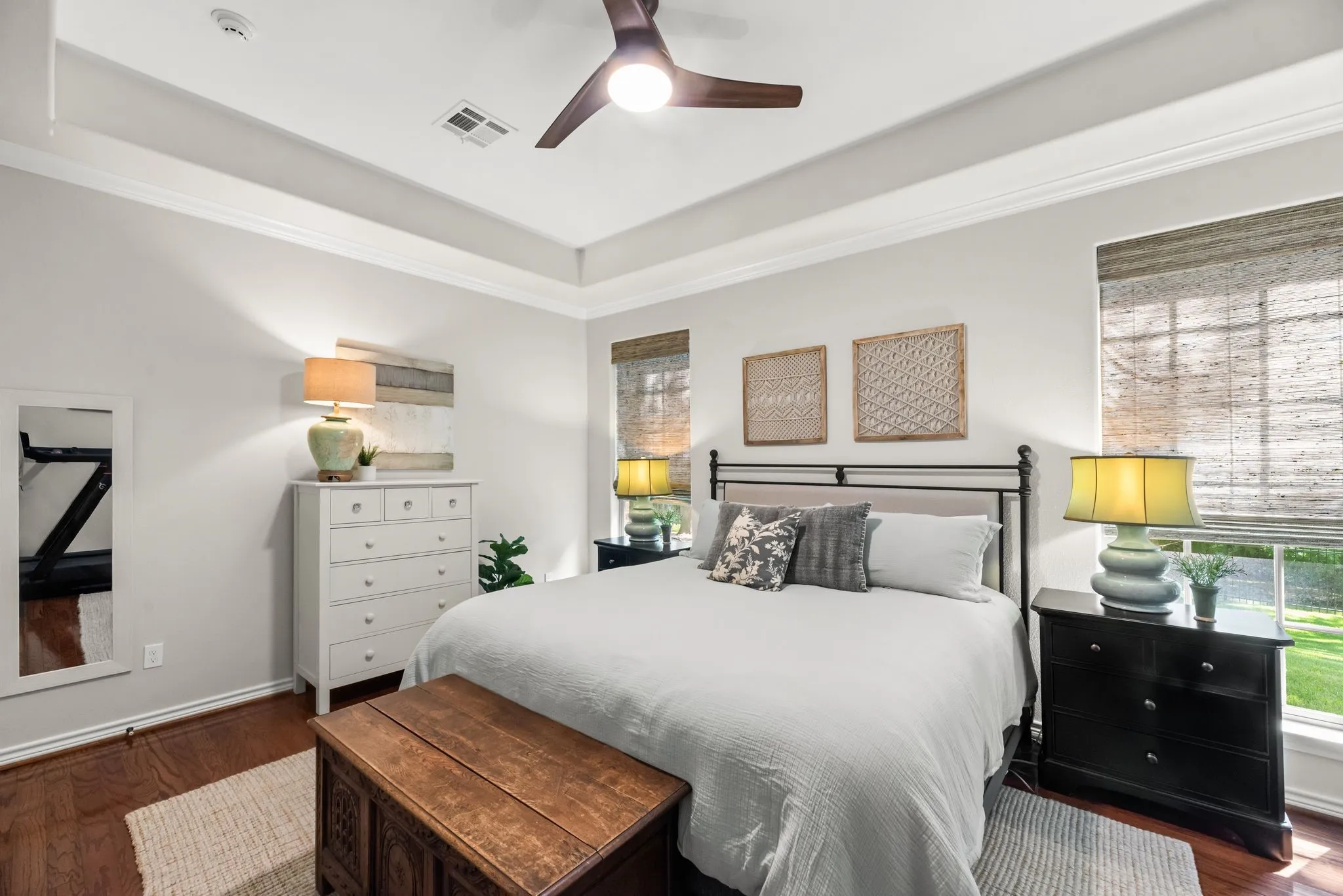 Single Family Residence For Sale in Navarro County , 2000 Scott Place, Corsicana, Texas 75110, 4 Bedrooms, 4 Bathrooms, 2 Garage spaces, 3,354 Sqft, built in 2004, Price $849,500, mls#21325655, Real Estate Agent in Corsicana, Homes For Sale in Navarro county, Homes For Sale in Corsicana, Realtor in Corsicana Texas, Real Estate Brokerage Independent Realty Texas, Luminita Cordes Realtor