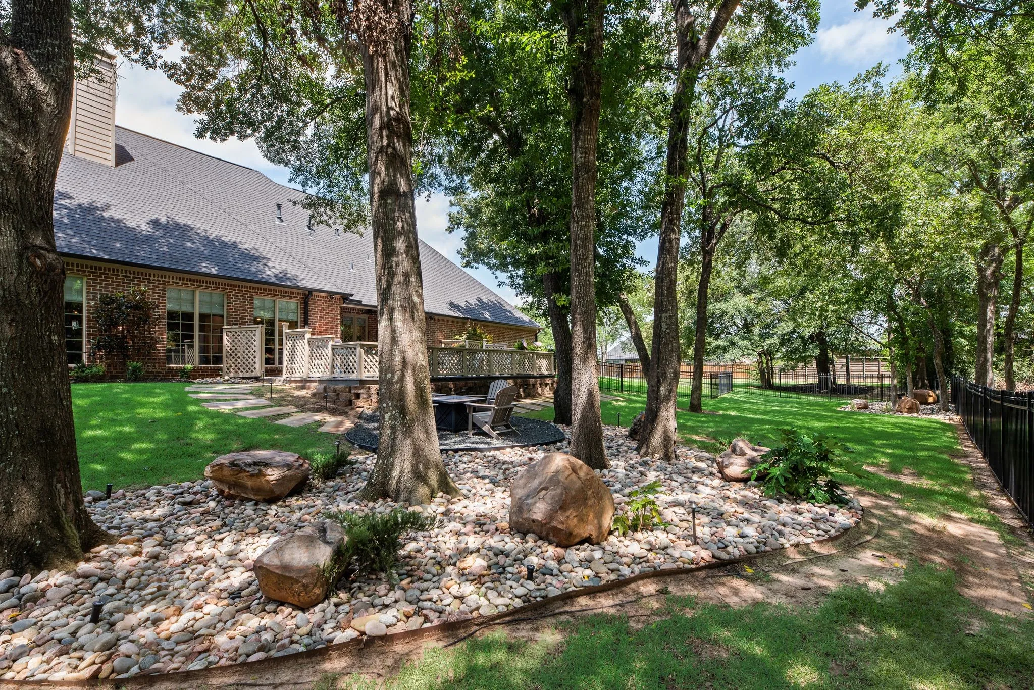 Single Family Residence For Sale in Navarro County , 2000 Scott Place, Corsicana, Texas 75110, 4 Bedrooms, 4 Bathrooms, 2 Garage spaces, 3,354 Sqft, built in 2004, Price $849,500, mls#21325655, Real Estate Agent in Corsicana, Homes For Sale in Navarro county, Homes For Sale in Corsicana, Realtor in Corsicana Texas, Real Estate Brokerage Independent Realty Texas, Luminita Cordes Realtor
