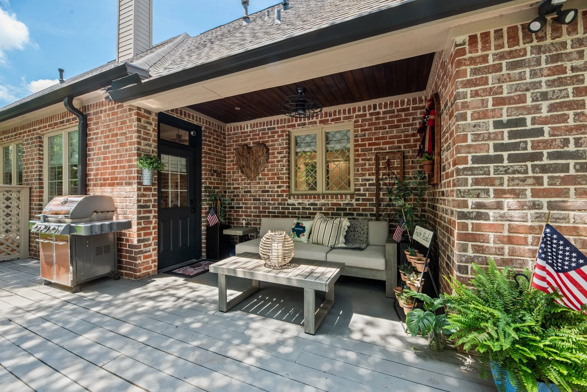 Single Family Residence For Sale in Navarro County , 2000 Scott Place, Corsicana, Texas 75110, 4 Bedrooms, 4 Bathrooms, 2 Garage spaces, 3,354 Sqft, built in 2004, Price $849,500, mls#21325655, Real Estate Agent in Corsicana, Homes For Sale in Navarro county, Homes For Sale in Corsicana, Realtor in Corsicana Texas, Real Estate Brokerage Independent Realty Texas, Luminita Cordes Realtor