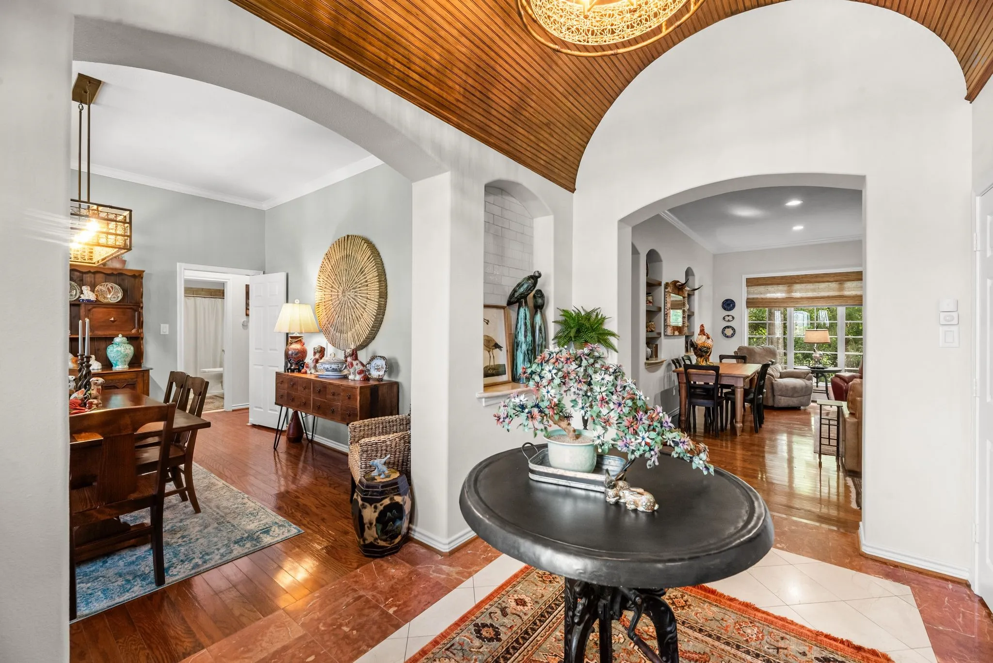 Single Family Residence For Sale in Navarro County , 2000 Scott Place, Corsicana, Texas 75110, 4 Bedrooms, 4 Bathrooms, 2 Garage spaces, 3,354 Sqft, built in 2004, Price $849,500, mls#21325655, Real Estate Agent in Corsicana, Homes For Sale in Navarro county, Homes For Sale in Corsicana, Realtor in Corsicana Texas, Real Estate Brokerage Independent Realty Texas, Luminita Cordes Realtor