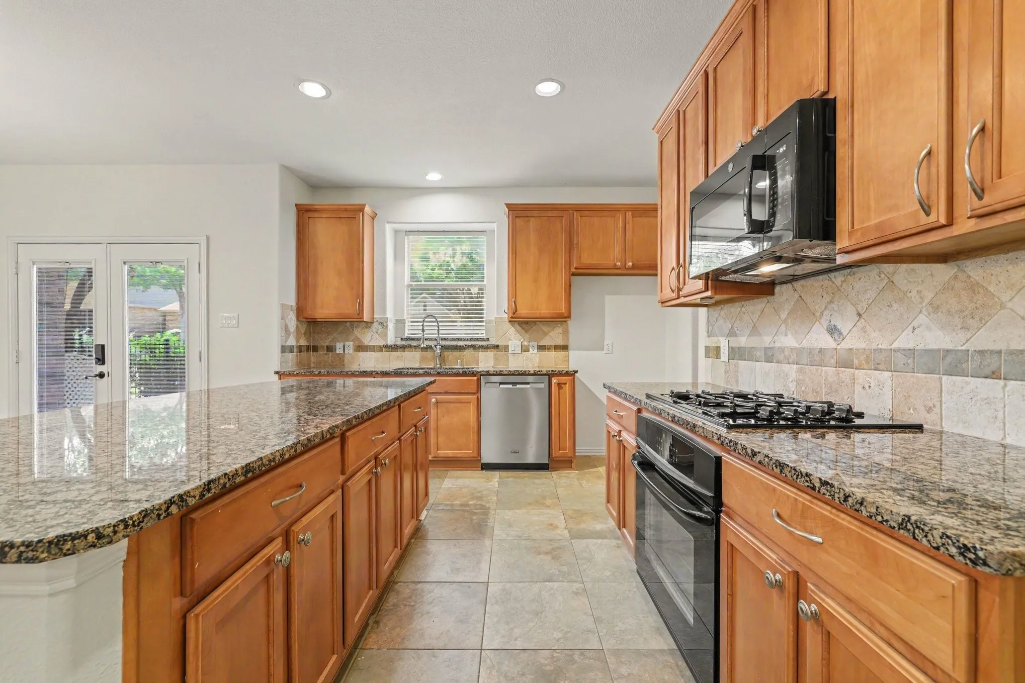 Single Family Residence For Sale in Collin County , 1409 Patriotic Lane, Mc Kinney, Texas 75071, 4 Bedroom, 3 Bathroom, 2 Garage spaces, 2,671 Sqft, built in 2006, mls#21317981, Real Estate Agent in Mc Kinney, Homes For Sale in Collin county, Homes For Sale in Mc Kinney, Realtor in Mc Kinney Texas, Real Estate Brokerage Independent Realty Texas, Luminita Cordes Realtor