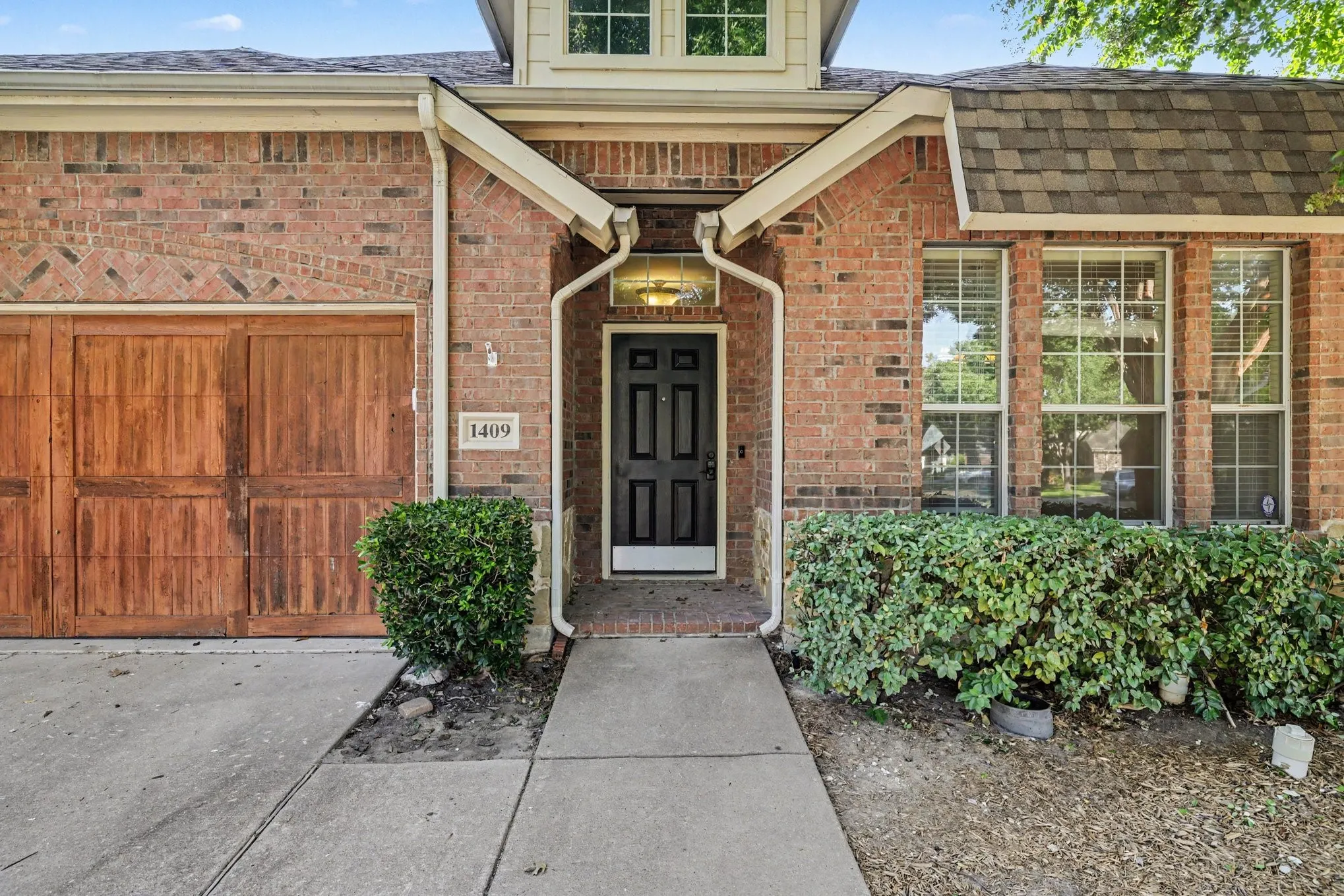 Single Family Residence For Sale in Collin County , 1409 Patriotic Lane, Mc Kinney, Texas 75071, 4 Bedroom, 3 Bathroom, 2 Garage spaces, 2,671 Sqft, built in 2006, mls#21317981, Real Estate Agent in Mc Kinney, Homes For Sale in Collin county, Homes For Sale in Mc Kinney, Realtor in Mc Kinney Texas, Real Estate Brokerage Independent Realty Texas, Luminita Cordes Realtor