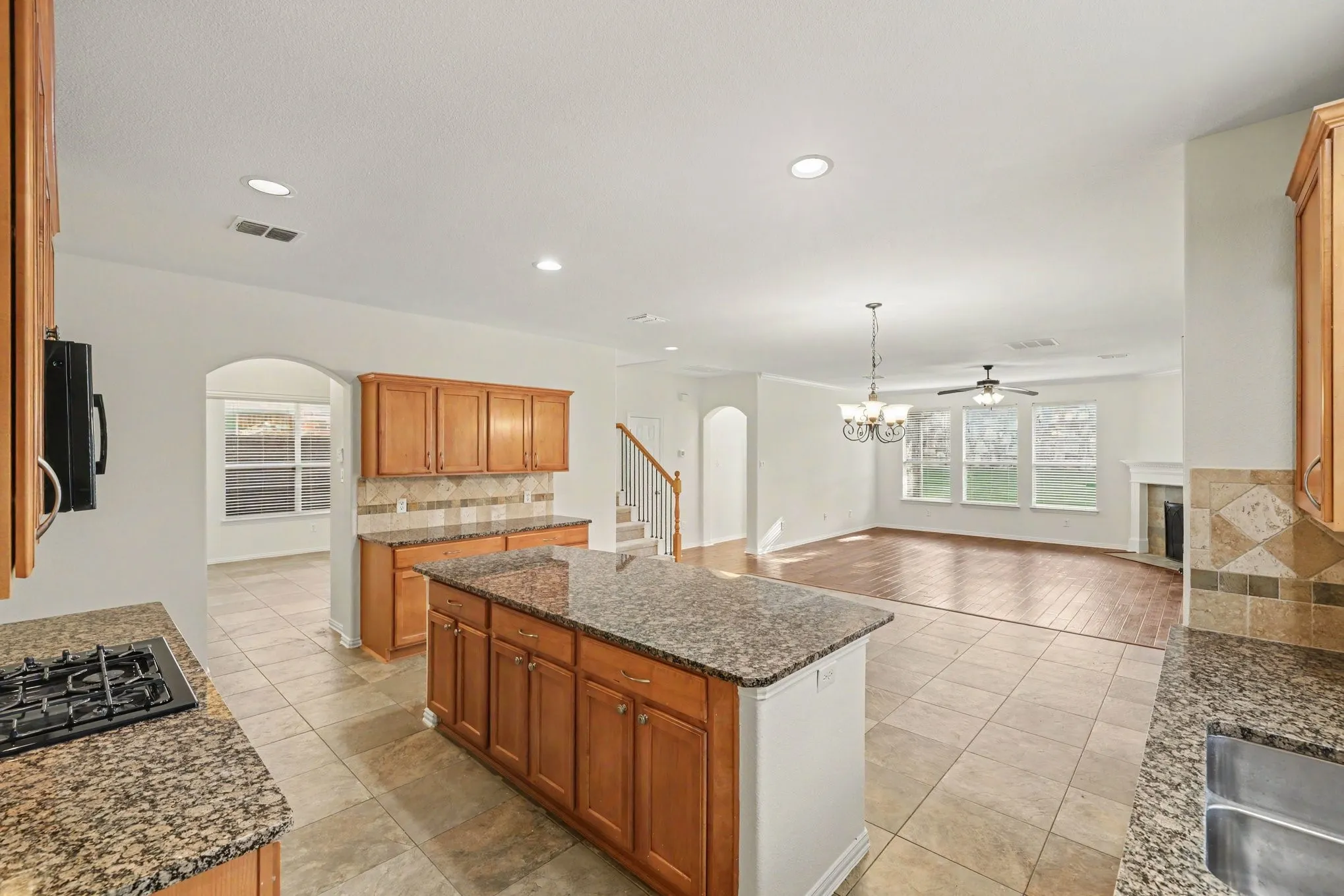 Single Family Residence For Sale in Collin County , 1409 Patriotic Lane, Mc Kinney, Texas 75071, 4 Bedroom, 3 Bathroom, 2 Garage spaces, 2,671 Sqft, built in 2006, mls#21317981, Real Estate Agent in Mc Kinney, Homes For Sale in Collin county, Homes For Sale in Mc Kinney, Realtor in Mc Kinney Texas, Real Estate Brokerage Independent Realty Texas, Luminita Cordes Realtor