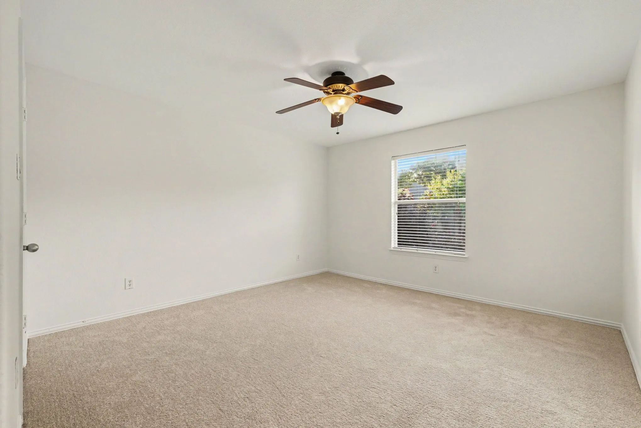 Single Family Residence For Sale in Collin County , 1409 Patriotic Lane, Mc Kinney, Texas 75071, 4 Bedroom, 3 Bathroom, 2 Garage spaces, 2,671 Sqft, built in 2006, mls#21317981, Real Estate Agent in Mc Kinney, Homes For Sale in Collin county, Homes For Sale in Mc Kinney, Realtor in Mc Kinney Texas, Real Estate Brokerage Independent Realty Texas, Luminita Cordes Realtor