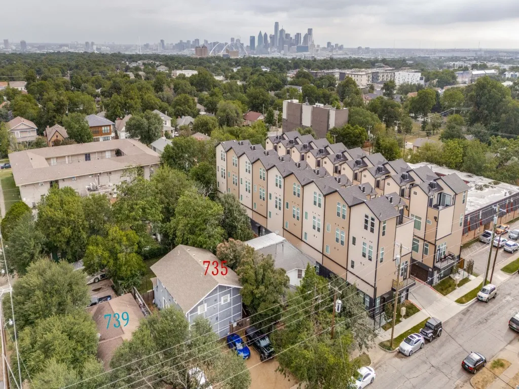 Apartment For Sale in Dallas County , 735 W 10th Street, Dallas, Texas 75208, 5 Bedroom, 5 Bathroom, Garage spaces, 0 Sqft, built in 1930, mls#21325836, Real Estate Agent in Dallas, Homes For Sale in Dallas county, Homes For Sale in Dallas, Realtor in Dallas Texas, Real Estate Brokerage Independent Realty Texas, Luminita Cordes Realtor