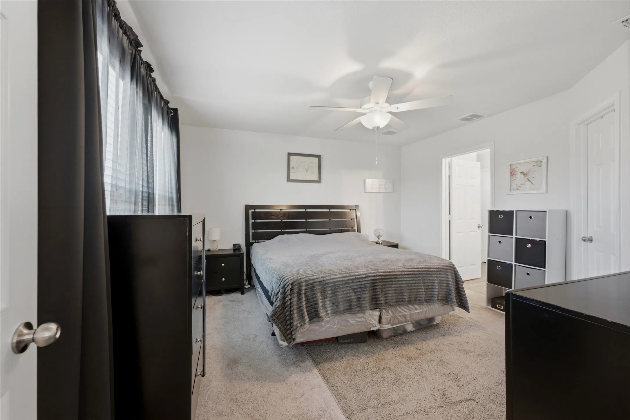 Single Family Residence For Sale in Tarrant County , 4632 Benham Drive, Fort Worth, Texas 76036, 3 Bedroom, 2 Bathroom, 2 Garage spaces, 1,431 Sqft, built in 2022, mls#21325853, Real Estate Agent in Fort Worth, Homes For Sale in Tarrant county, Homes For Sale in Fort Worth, Realtor in Fort Worth Texas, Real Estate Brokerage Independent Realty Texas, Luminita Cordes Realtor