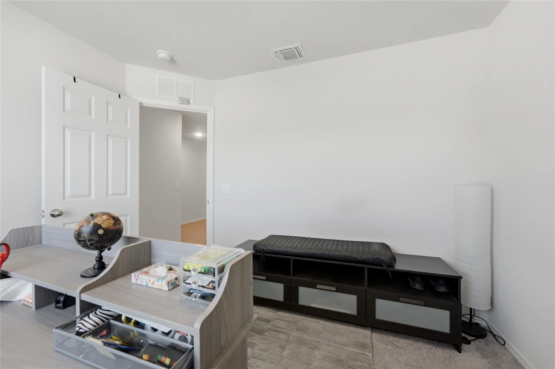 Single Family Residence For Sale in Tarrant County , 4632 Benham Drive, Fort Worth, Texas 76036, 3 Bedroom, 2 Bathroom, 2 Garage spaces, 1,431 Sqft, built in 2022, mls#21325853, Real Estate Agent in Fort Worth, Homes For Sale in Tarrant county, Homes For Sale in Fort Worth, Realtor in Fort Worth Texas, Real Estate Brokerage Independent Realty Texas, Luminita Cordes Realtor