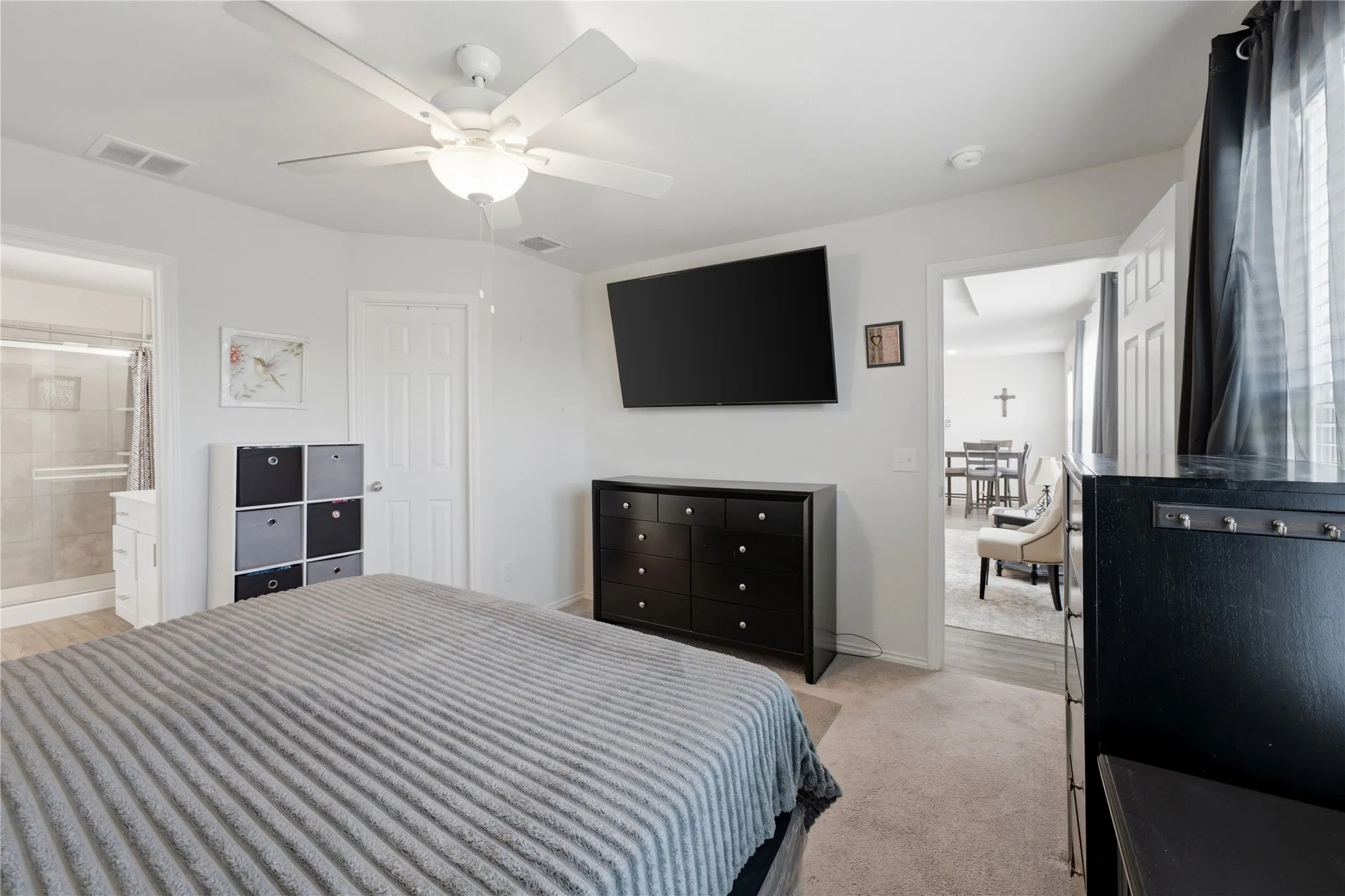 Single Family Residence For Sale in Tarrant County , 4632 Benham Drive, Fort Worth, Texas 76036, 3 Bedroom, 2 Bathroom, 2 Garage spaces, 1,431 Sqft, built in 2022, mls#21325853, Real Estate Agent in Fort Worth, Homes For Sale in Tarrant county, Homes For Sale in Fort Worth, Realtor in Fort Worth Texas, Real Estate Brokerage Independent Realty Texas, Luminita Cordes Realtor