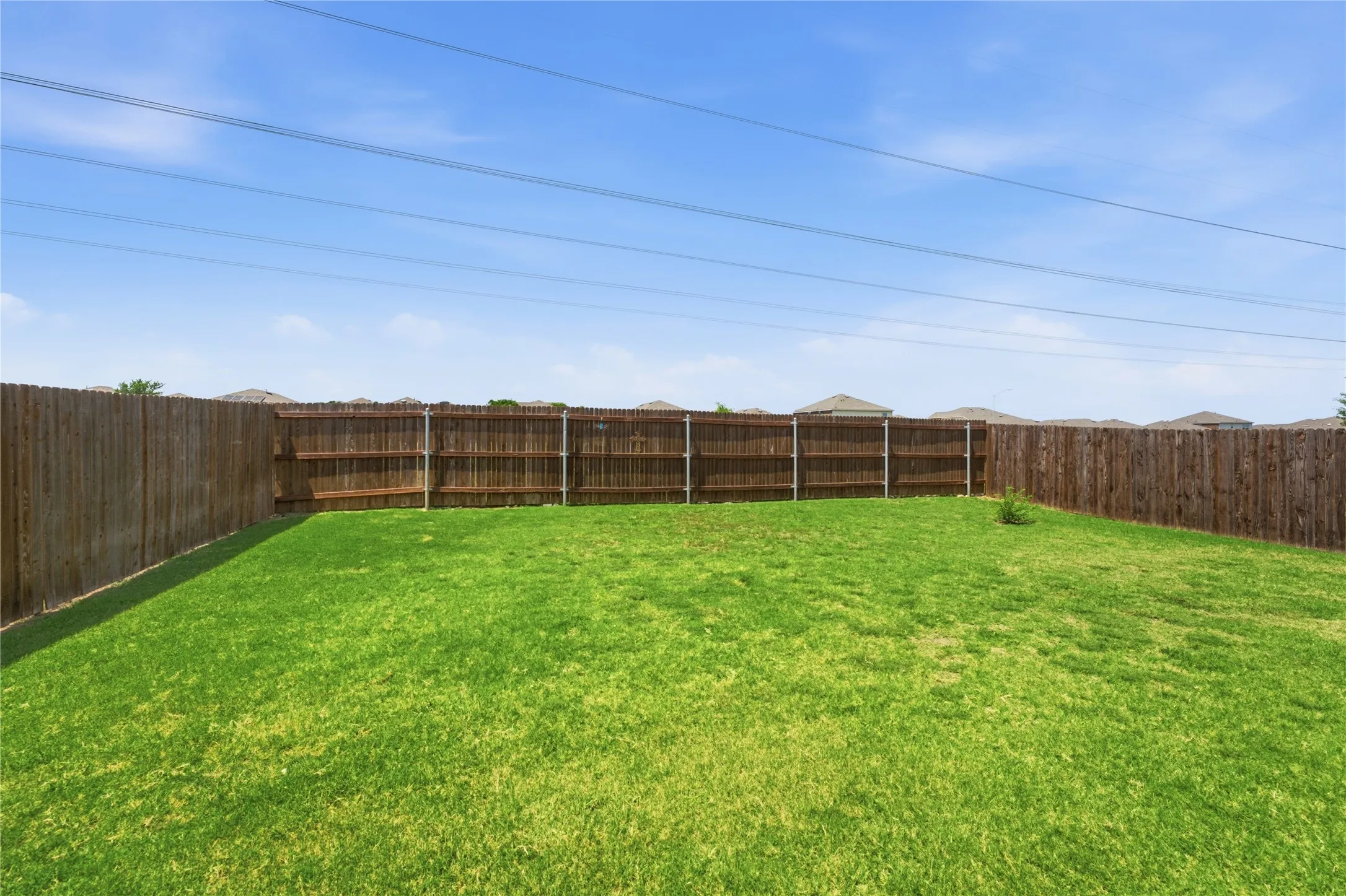 Single Family Residence For Sale in Tarrant County , 4632 Benham Drive, Fort Worth, Texas 76036, 3 Bedroom, 2 Bathroom, 2 Garage spaces, 1,431 Sqft, built in 2022, mls#21325853, Real Estate Agent in Fort Worth, Homes For Sale in Tarrant county, Homes For Sale in Fort Worth, Realtor in Fort Worth Texas, Real Estate Brokerage Independent Realty Texas, Luminita Cordes Realtor