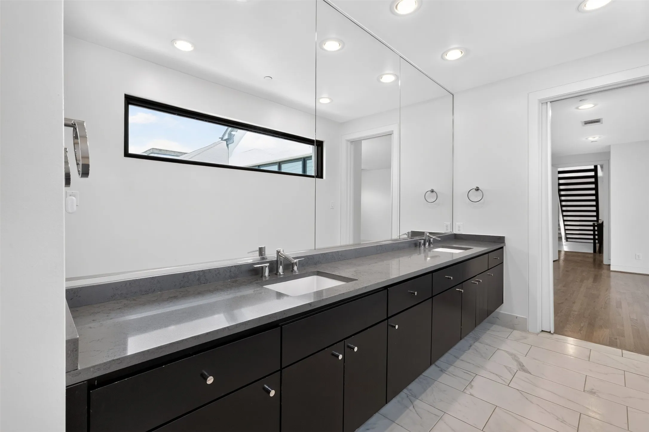 Single Family Residence For Rent in Dallas County , 3479 Mcfarlin Boulevard, University Park, Texas 75205, 4 Bedroom, 5 Bathroom, 2 Garage spaces, 3,634 Sqft, built in 2015, mls#21325857, Real Estate Agent in University Park, Homes For Rent in Dallas county, Homes For Rent in University Park, Realtor in University Park Texas, Real Estate Brokerage Independent Realty Texas, Luminita Cordes Realtor