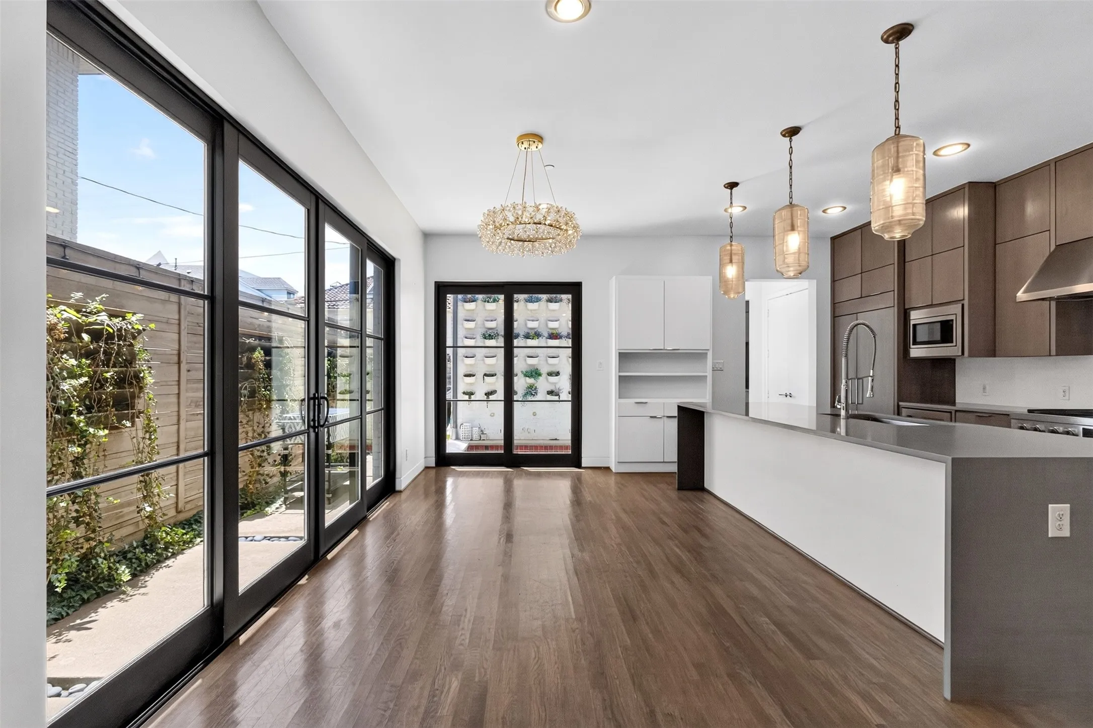 Single Family Residence For Rent in Dallas County , 3479 Mcfarlin Boulevard, University Park, Texas 75205, 4 Bedroom, 5 Bathroom, 2 Garage spaces, 3,634 Sqft, built in 2015, mls#21325857, Real Estate Agent in University Park, Homes For Rent in Dallas county, Homes For Rent in University Park, Realtor in University Park Texas, Real Estate Brokerage Independent Realty Texas, Luminita Cordes Realtor