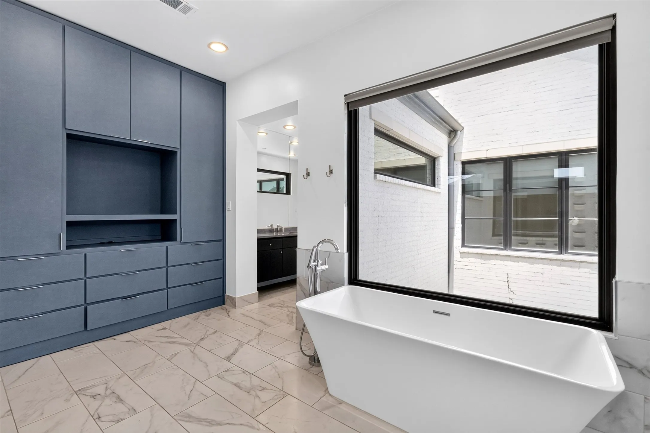 Single Family Residence For Rent in Dallas County , 3479 Mcfarlin Boulevard, University Park, Texas 75205, 4 Bedroom, 5 Bathroom, 2 Garage spaces, 3,634 Sqft, built in 2015, mls#21325857, Real Estate Agent in University Park, Homes For Rent in Dallas county, Homes For Rent in University Park, Realtor in University Park Texas, Real Estate Brokerage Independent Realty Texas, Luminita Cordes Realtor