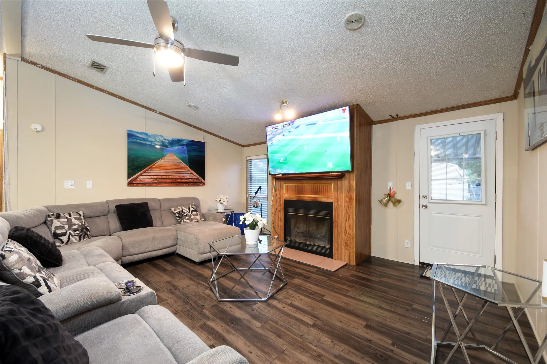 Mobile Home For Sale in Kaufman County , 7151 County Road 151, Kaufman, Texas 75142, 3 Bedroom, 2 Bathroom, Garage spaces, 1,568 Sqft, built in 2000, mls#21323607, Real Estate Agent in Kaufman, Homes For Sale in Kaufman county, Homes For Sale in Kaufman, Realtor in Kaufman Texas, Real Estate Brokerage Independent Realty Texas, Luminita Cordes Realtor