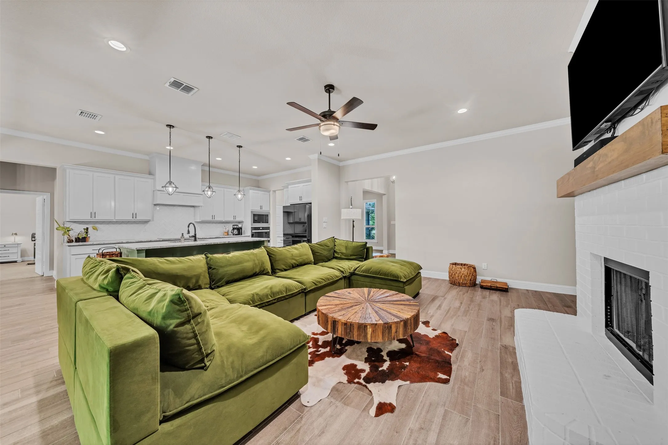Single Family Residence For Sale in Parker County , 250 Red Top Road, Poolville, Texas 76487, 4 Bedroom, 3 Bathroom, 3 Garage spaces, 2,552 Sqft, built in 2024, mls#21325754, Real Estate Agent in Poolville, Homes For Sale in Parker county, Homes For Sale in Poolville, Realtor in Poolville Texas, Real Estate Brokerage Independent Realty Texas, Luminita Cordes Realtor