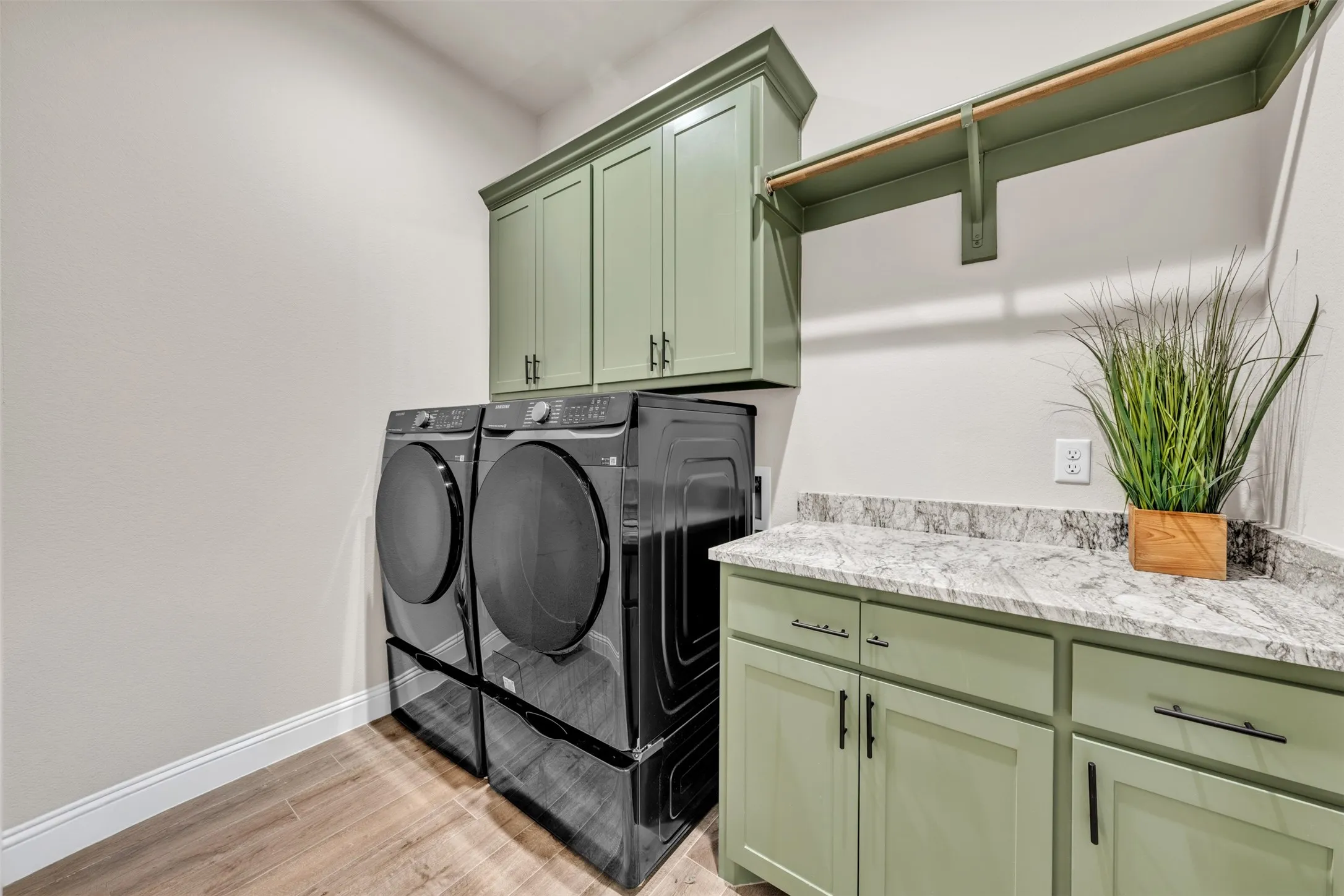 Single Family Residence For Sale in Parker County , 250 Red Top Road, Poolville, Texas 76487, 4 Bedroom, 3 Bathroom, 3 Garage spaces, 2,552 Sqft, built in 2024, mls#21325754, Real Estate Agent in Poolville, Homes For Sale in Parker county, Homes For Sale in Poolville, Realtor in Poolville Texas, Real Estate Brokerage Independent Realty Texas, Luminita Cordes Realtor