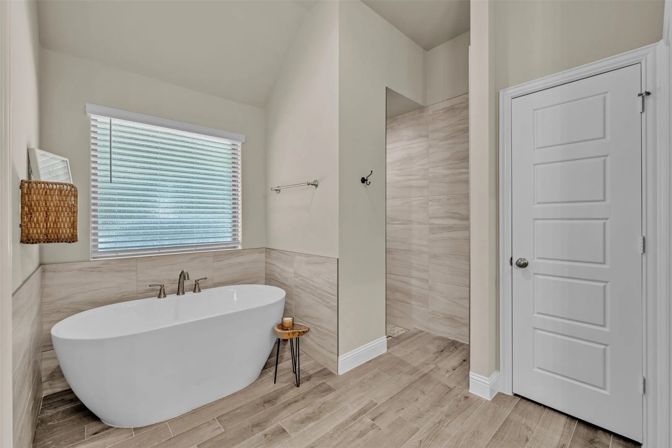 Single Family Residence For Sale in Parker County , 250 Red Top Road, Poolville, Texas 76487, 4 Bedroom, 3 Bathroom, 3 Garage spaces, 2,552 Sqft, built in 2024, mls#21325754, Real Estate Agent in Poolville, Homes For Sale in Parker county, Homes For Sale in Poolville, Realtor in Poolville Texas, Real Estate Brokerage Independent Realty Texas, Luminita Cordes Realtor