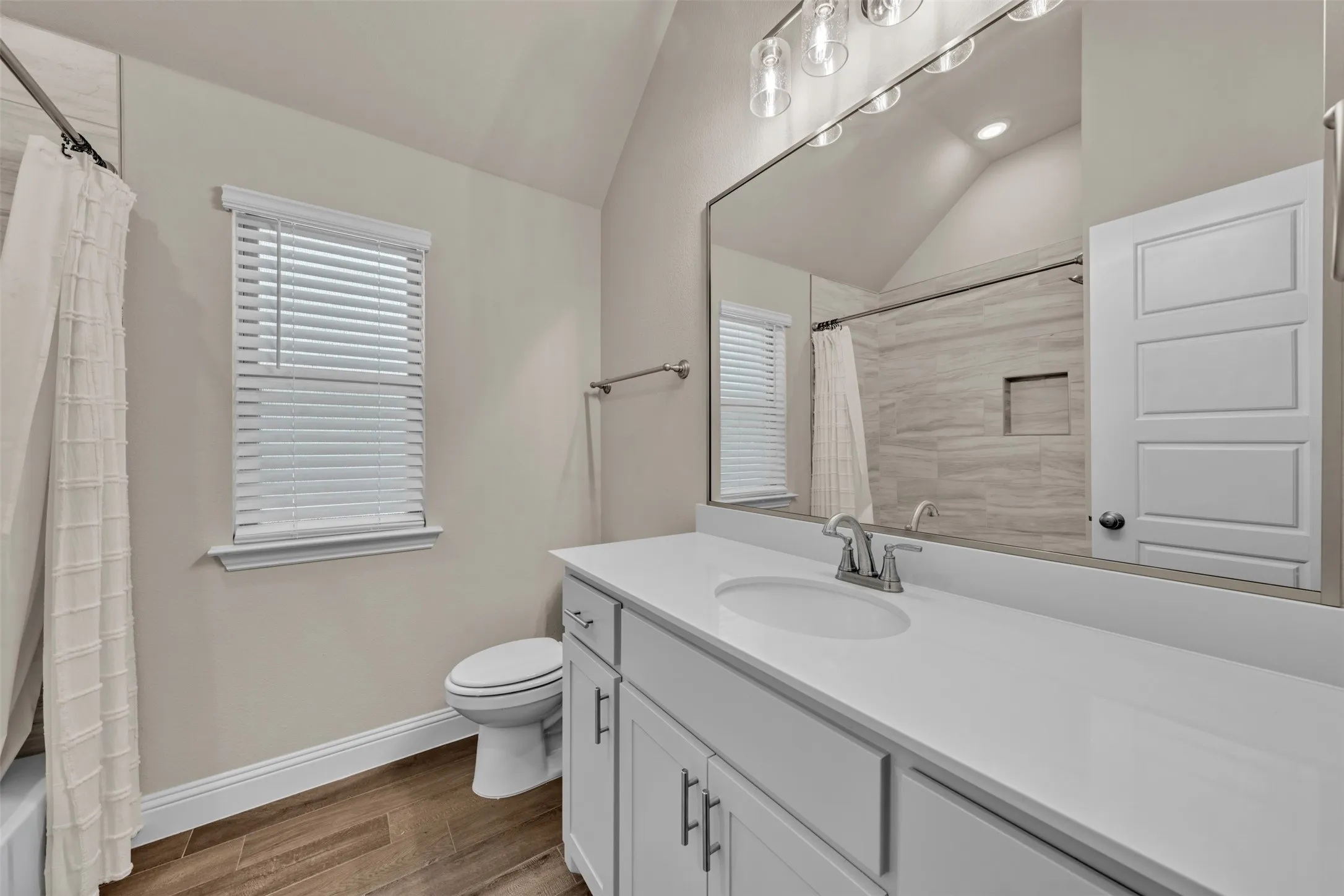 Single Family Residence For Sale in Parker County , 250 Red Top Road, Poolville, Texas 76487, 4 Bedroom, 3 Bathroom, 3 Garage spaces, 2,552 Sqft, built in 2024, mls#21325754, Real Estate Agent in Poolville, Homes For Sale in Parker county, Homes For Sale in Poolville, Realtor in Poolville Texas, Real Estate Brokerage Independent Realty Texas, Luminita Cordes Realtor