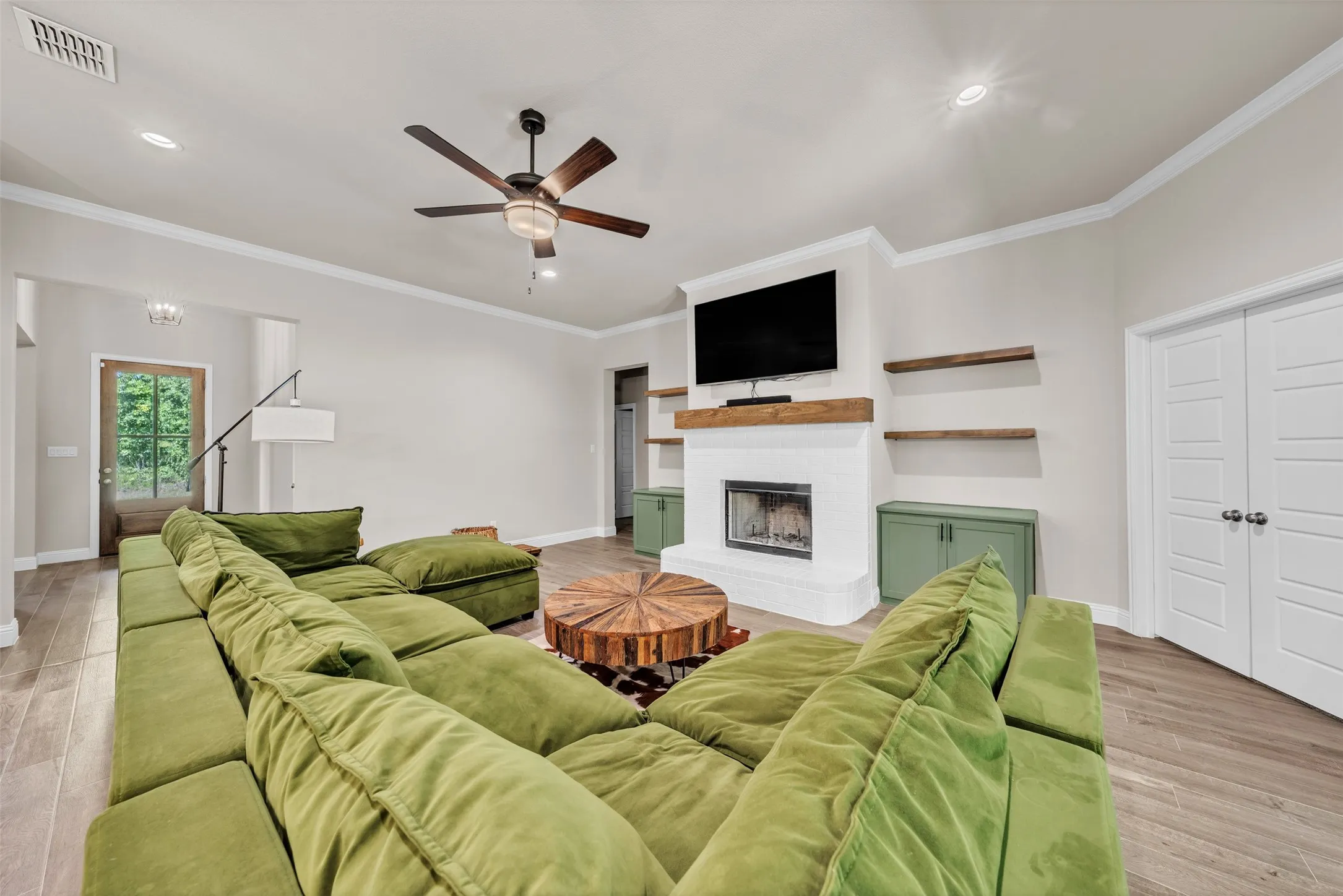 Single Family Residence For Sale in Parker County , 250 Red Top Road, Poolville, Texas 76487, 4 Bedroom, 3 Bathroom, 3 Garage spaces, 2,552 Sqft, built in 2024, mls#21325754, Real Estate Agent in Poolville, Homes For Sale in Parker county, Homes For Sale in Poolville, Realtor in Poolville Texas, Real Estate Brokerage Independent Realty Texas, Luminita Cordes Realtor