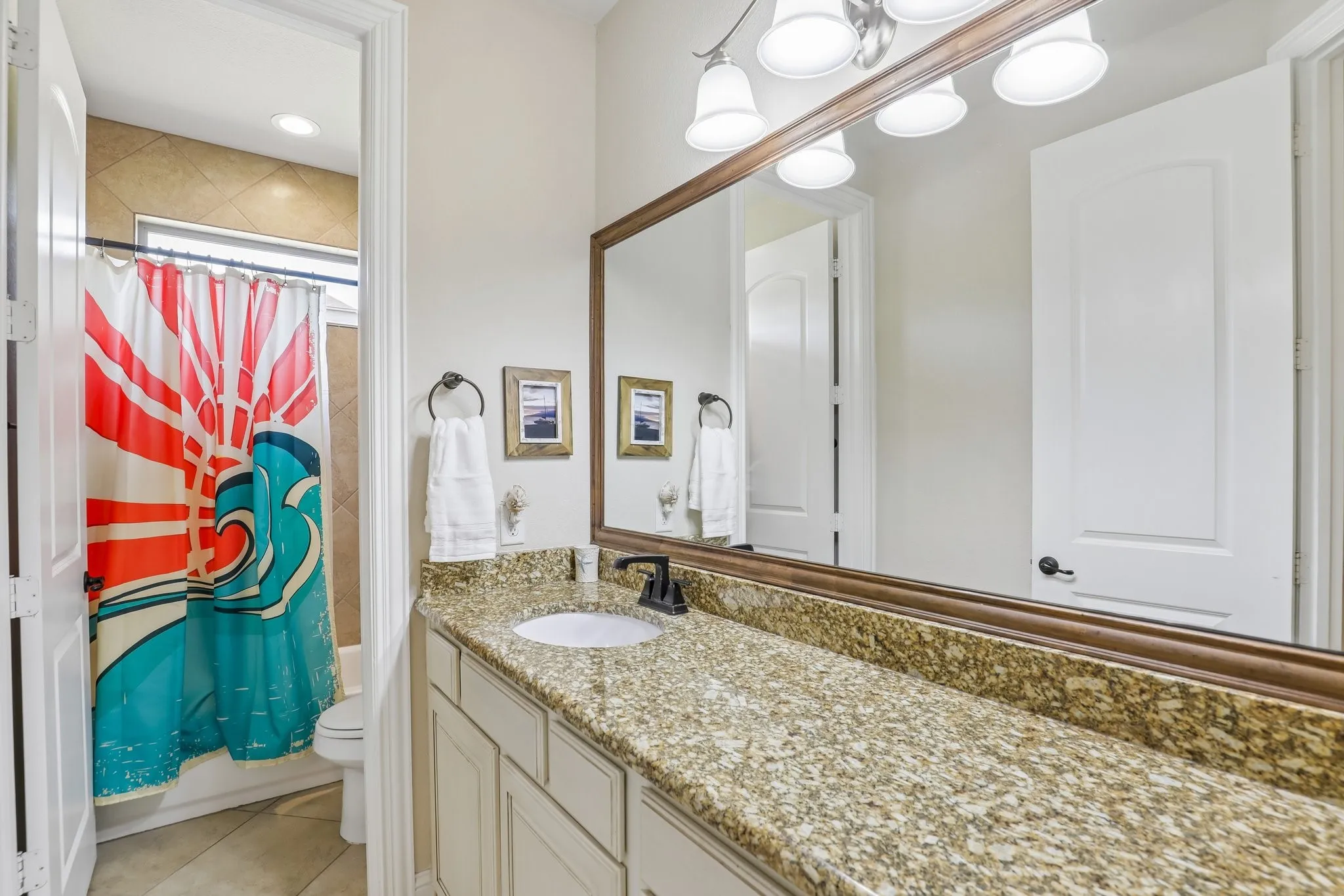 Single Family Residence For Sale in Ellis County , 2810 Fossil Creek Drive, Midlothian, Texas 76065, 4 Bedroom, 3 Bathroom, 3 Garage spaces, 2,708 Sqft, built in 2017, mls#21323179, Real Estate Agent in Midlothian, Homes For Sale in Ellis county, Homes For Sale in Midlothian, Realtor in Midlothian Texas, Real Estate Brokerage Independent Realty Texas, Luminita Cordes Realtor